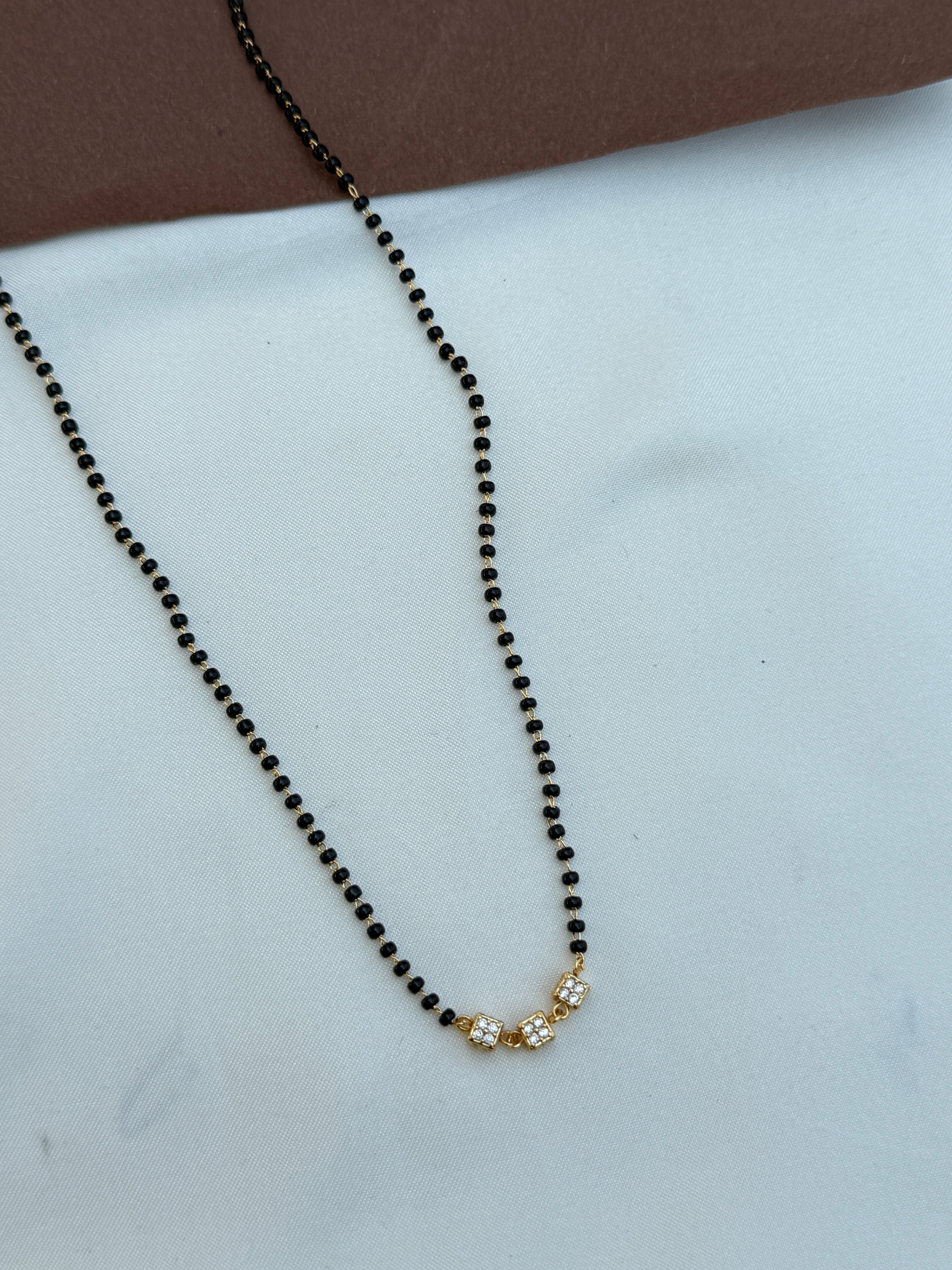 Bb074 18inches single line blacbeads