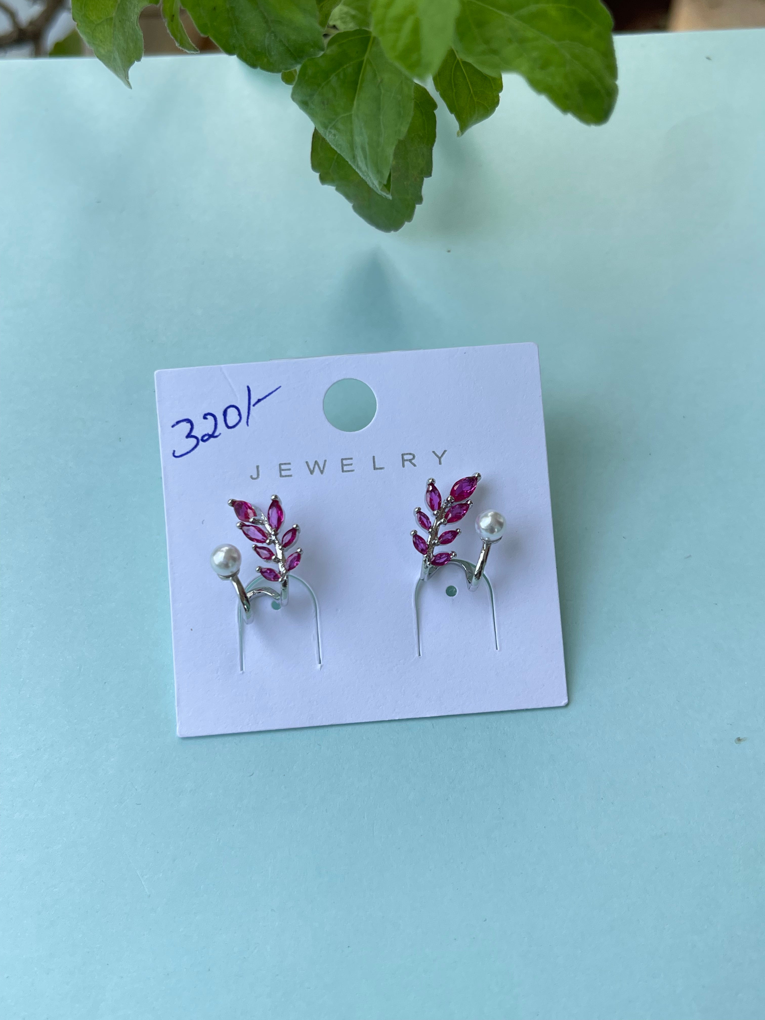 Unique silver side  pearl with leafs