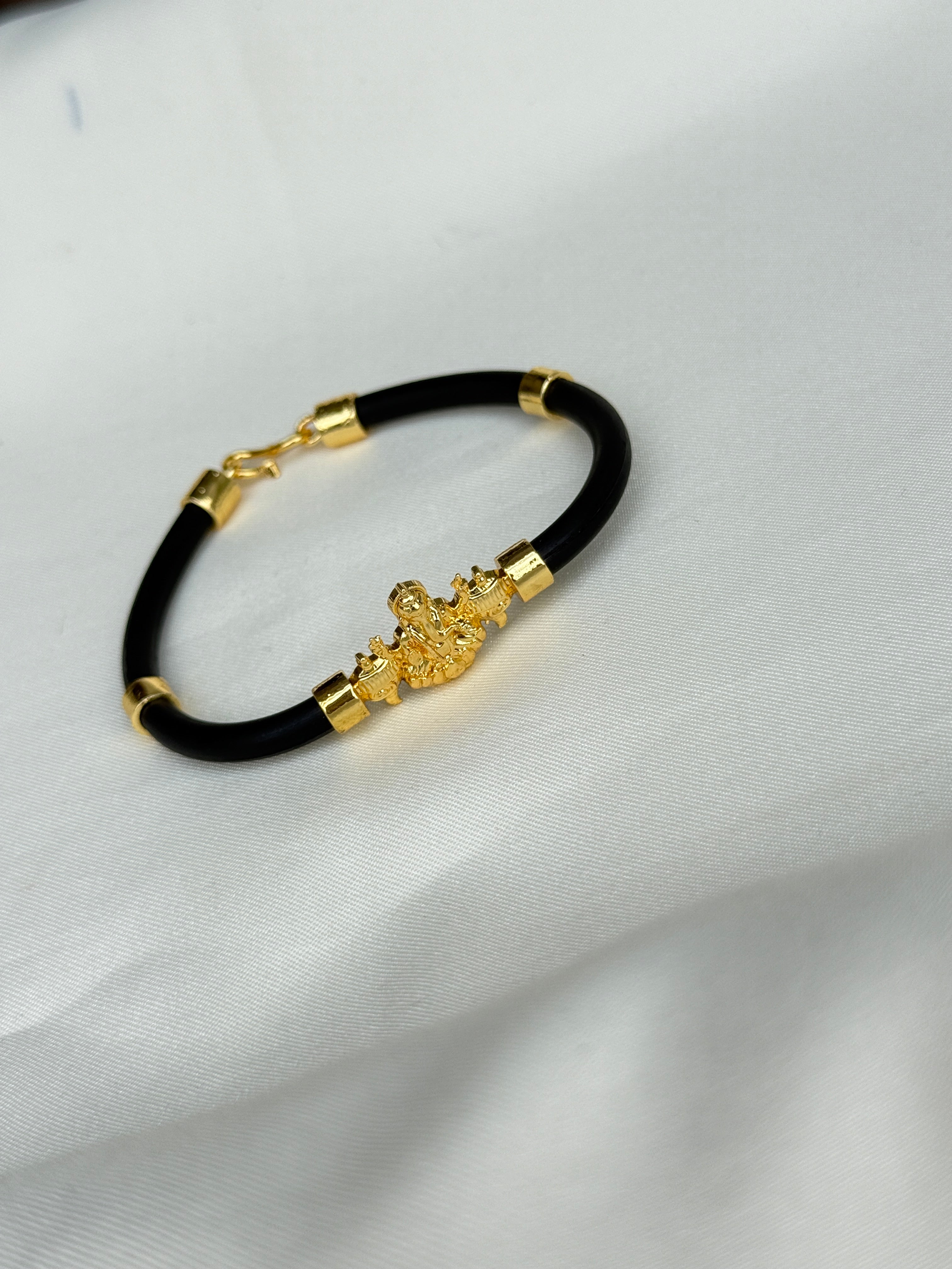 Ph166 micro gold 8 inches black rubber kada