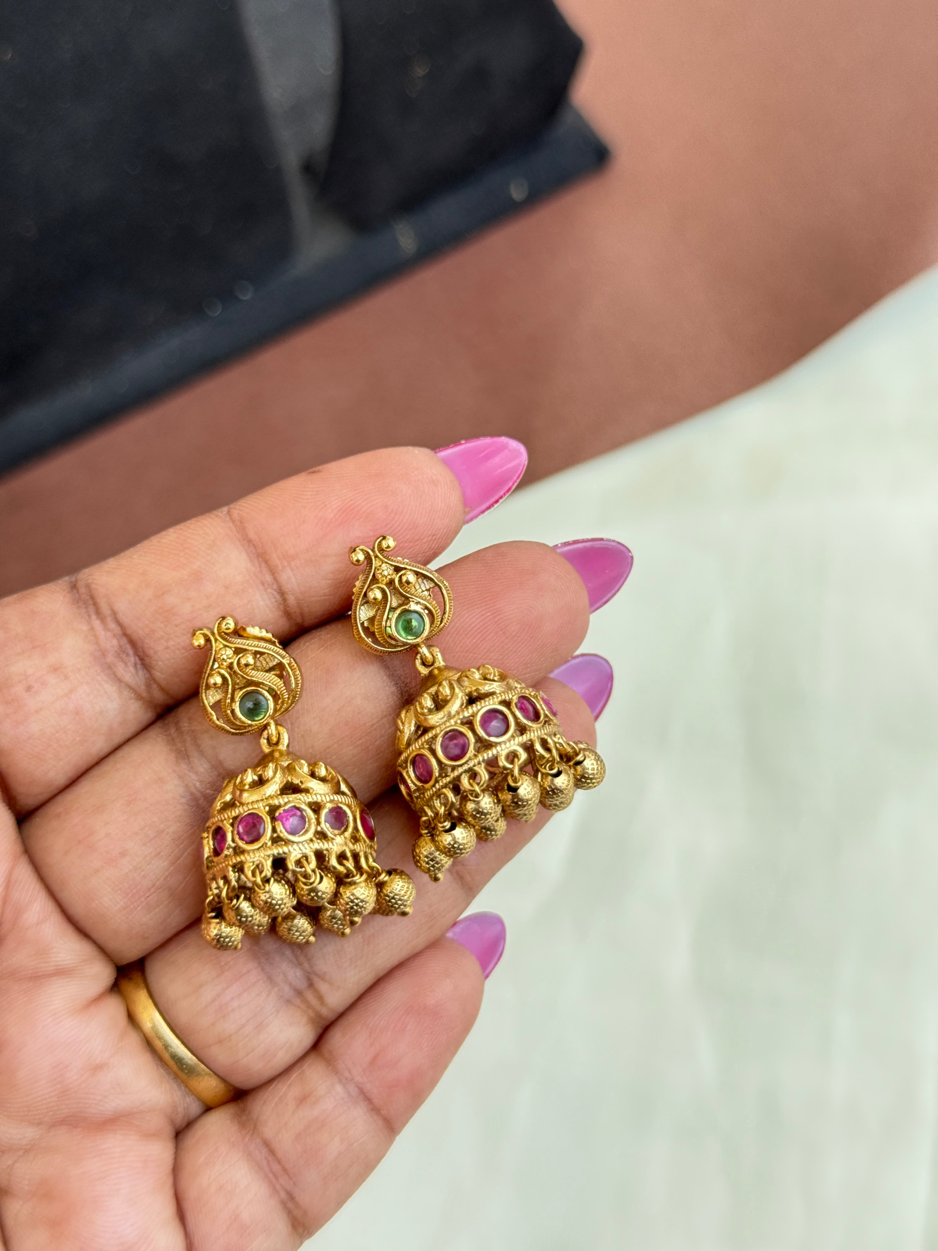 Er55 gold ball Kemp butta earrings