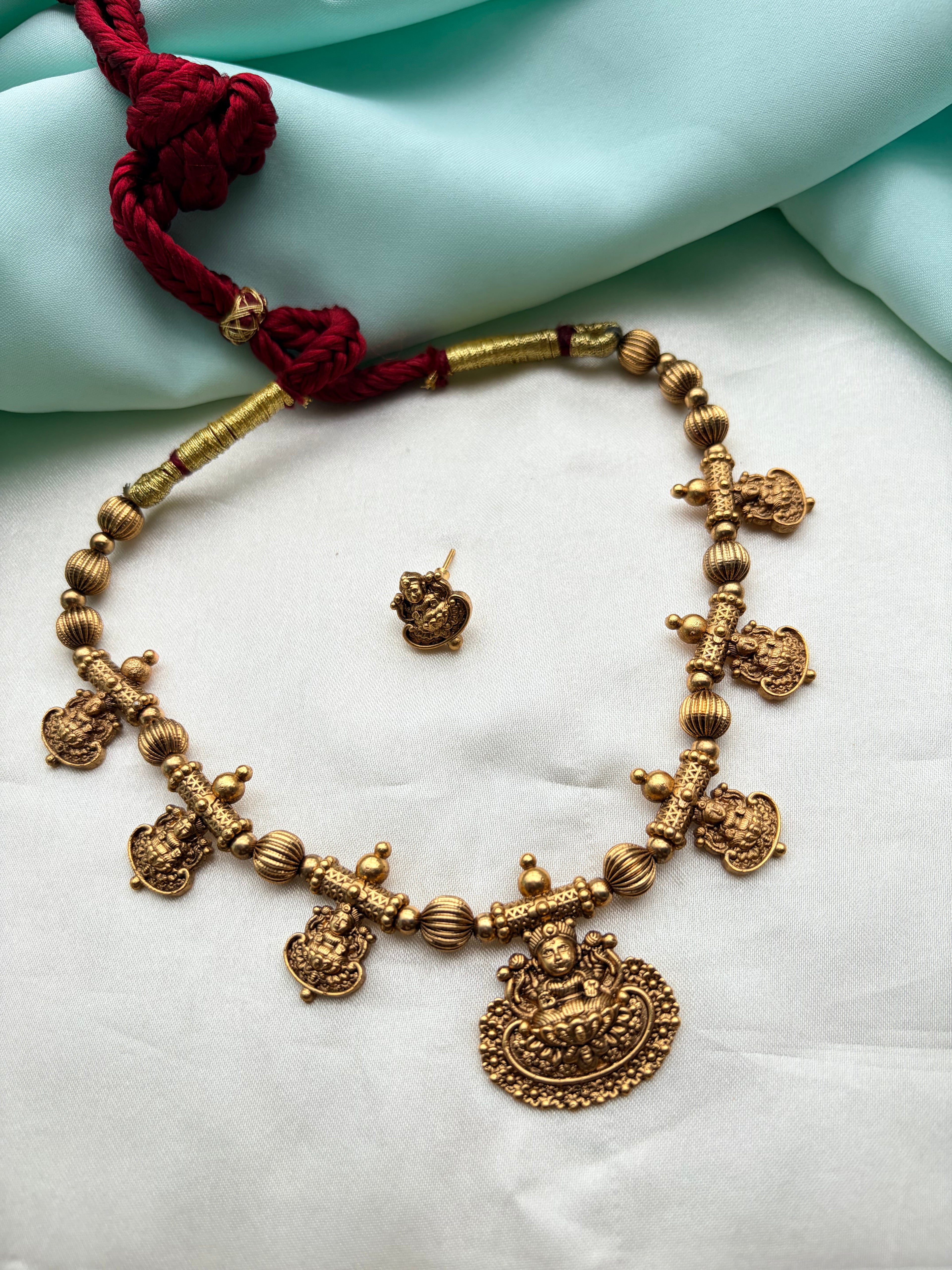 Nakshi Lakshmi Devi Short Neckset with Studs Ns977