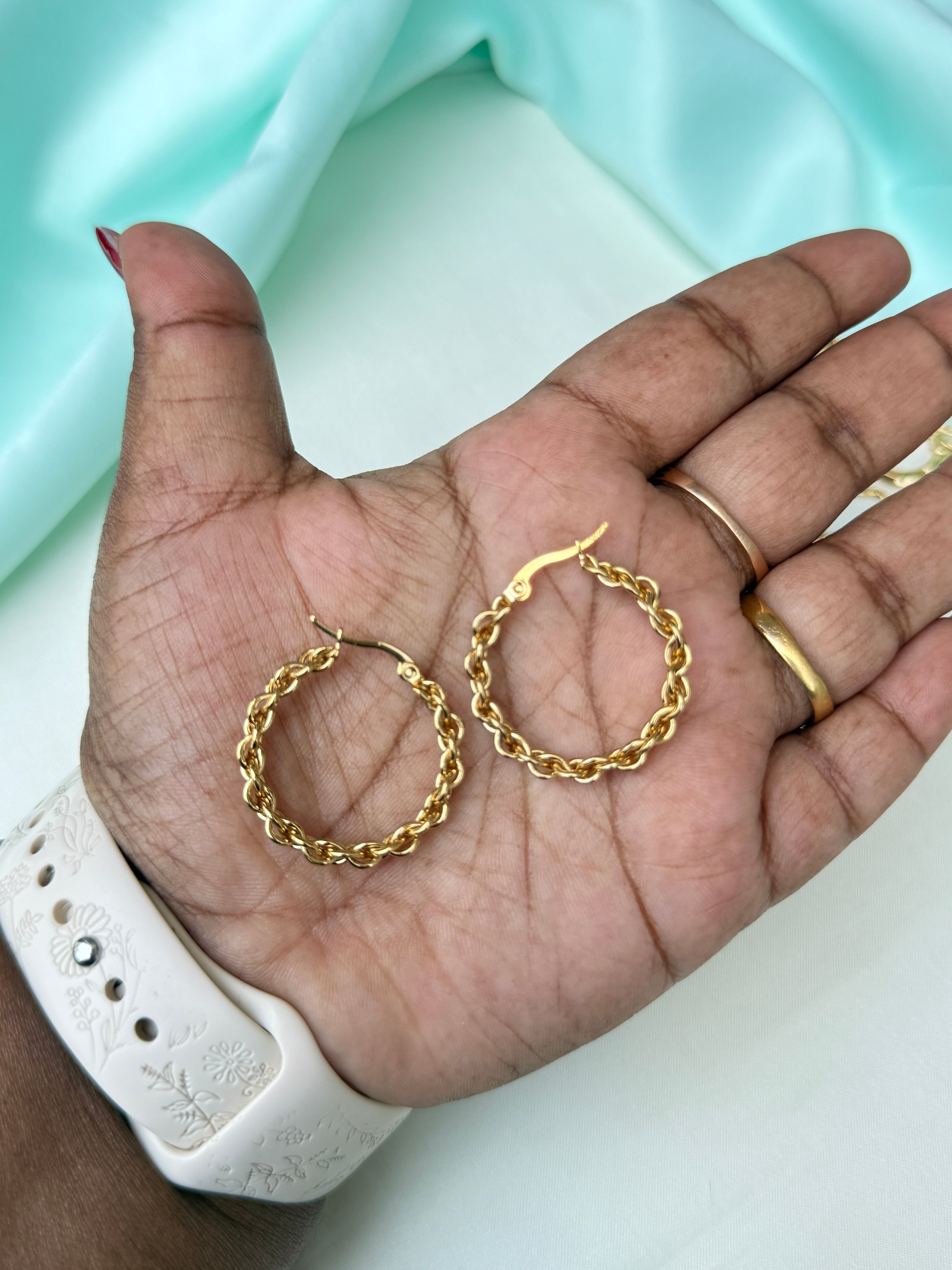 St058 anti tarnish hoops earrings