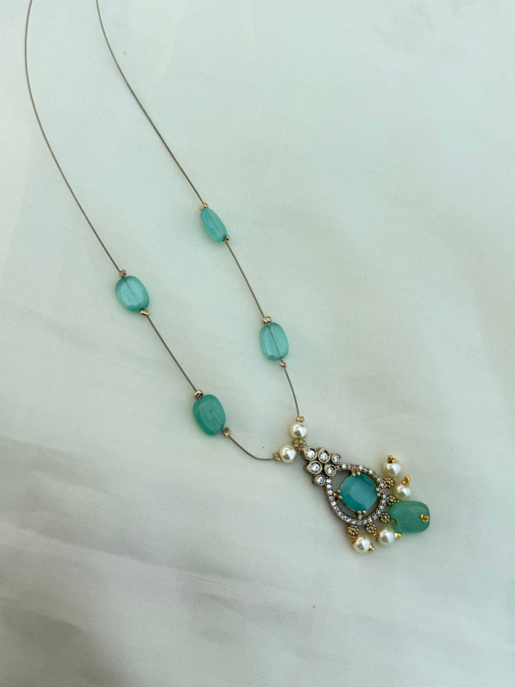 Ns0023 invisible light green  neckset