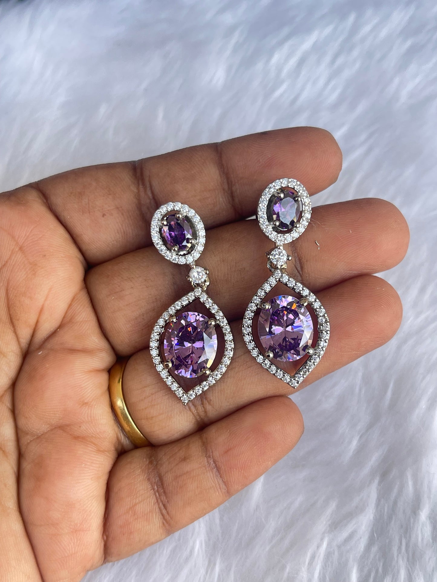 Western diamond replica hanging earrings in 2 colors