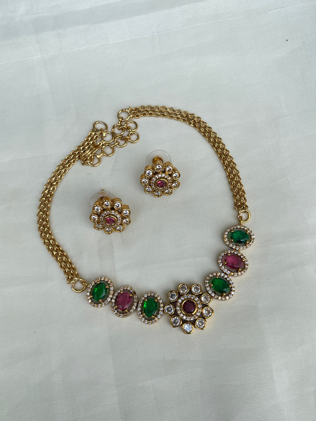 Multi choker /neckset suits for kids and adults..! Ch005