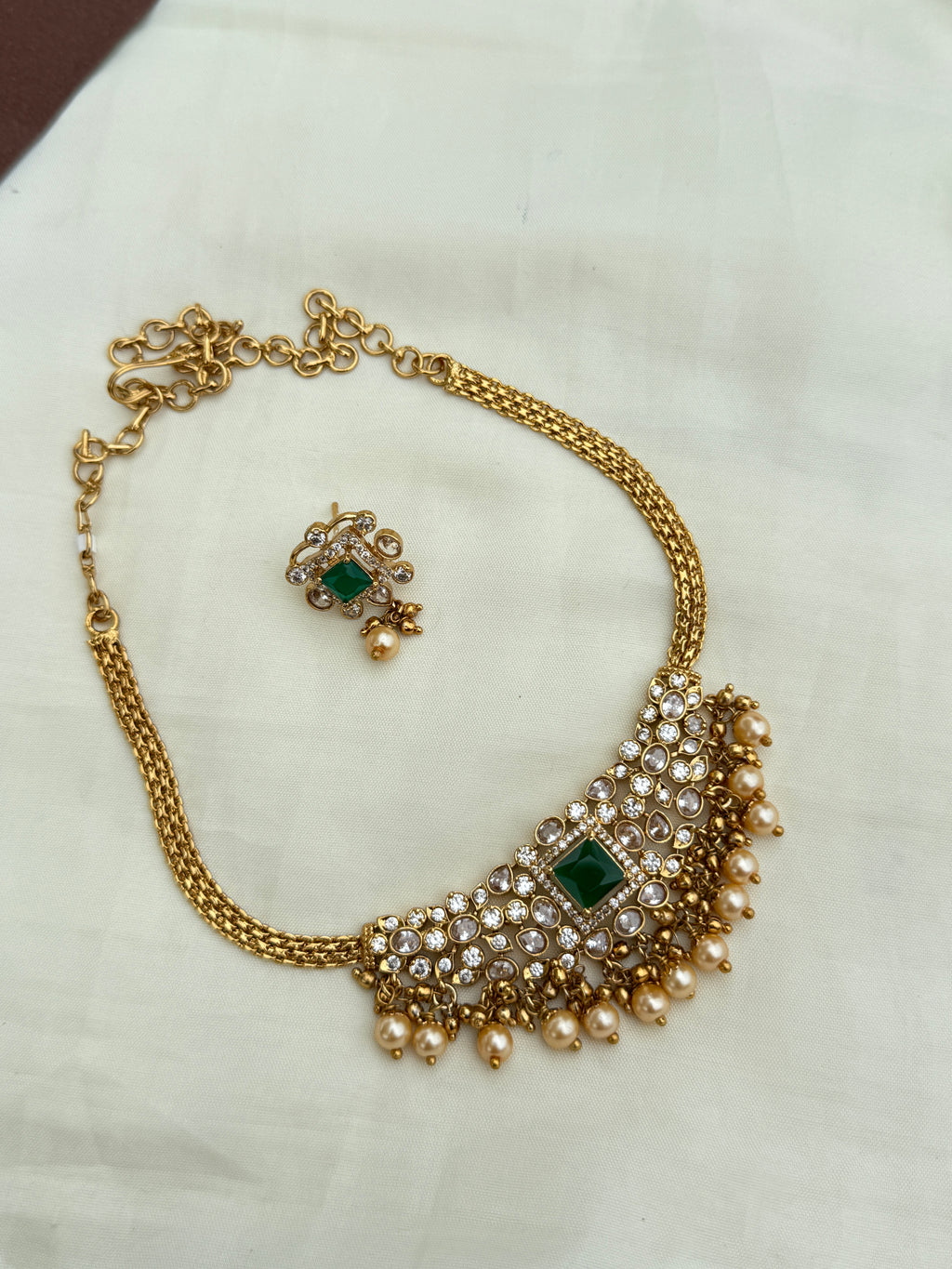 Ch012 uncut Kundan green stone choker with earrings