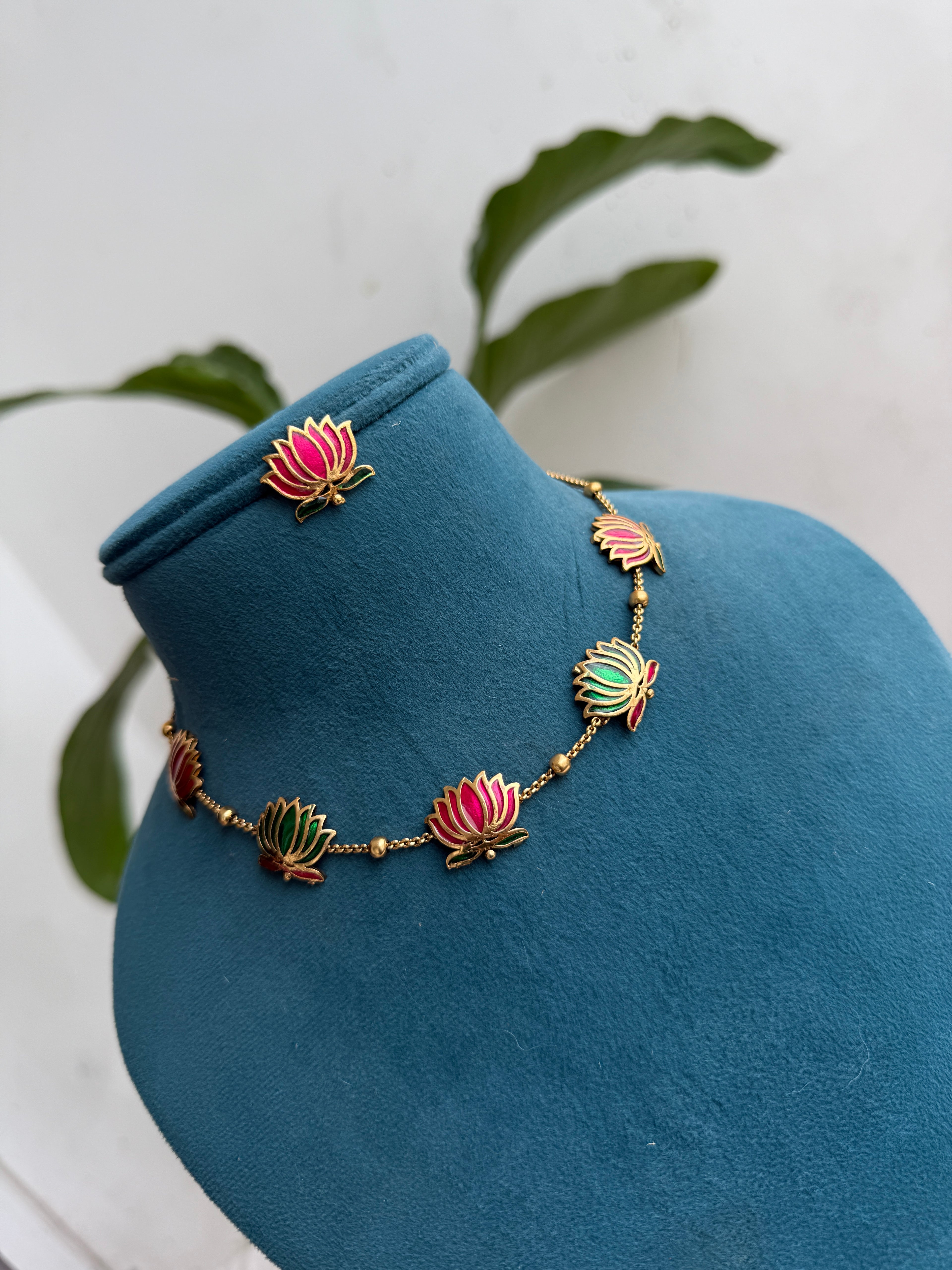 Ns472 lotus neckset