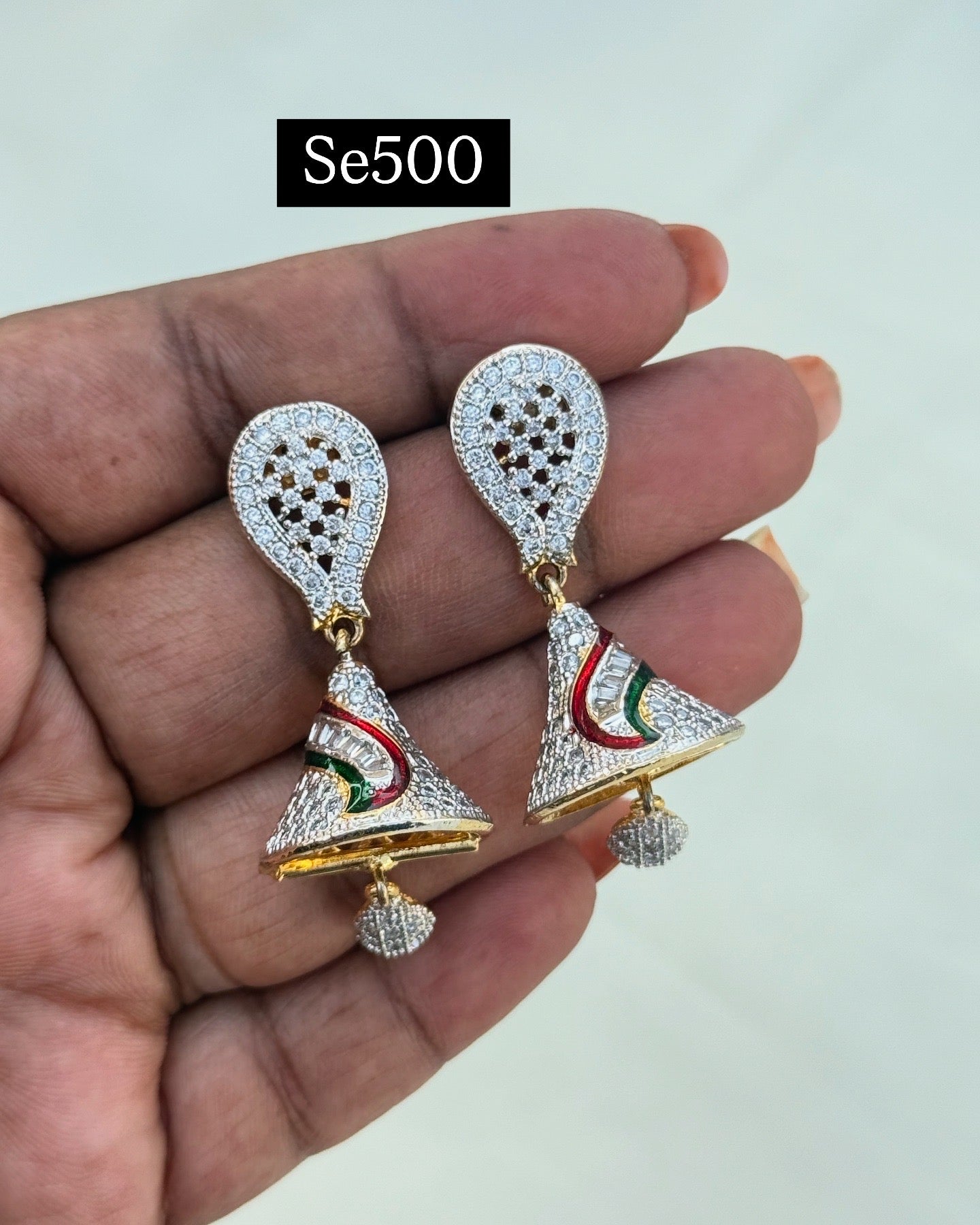 Se500 white stone butta Earrings
