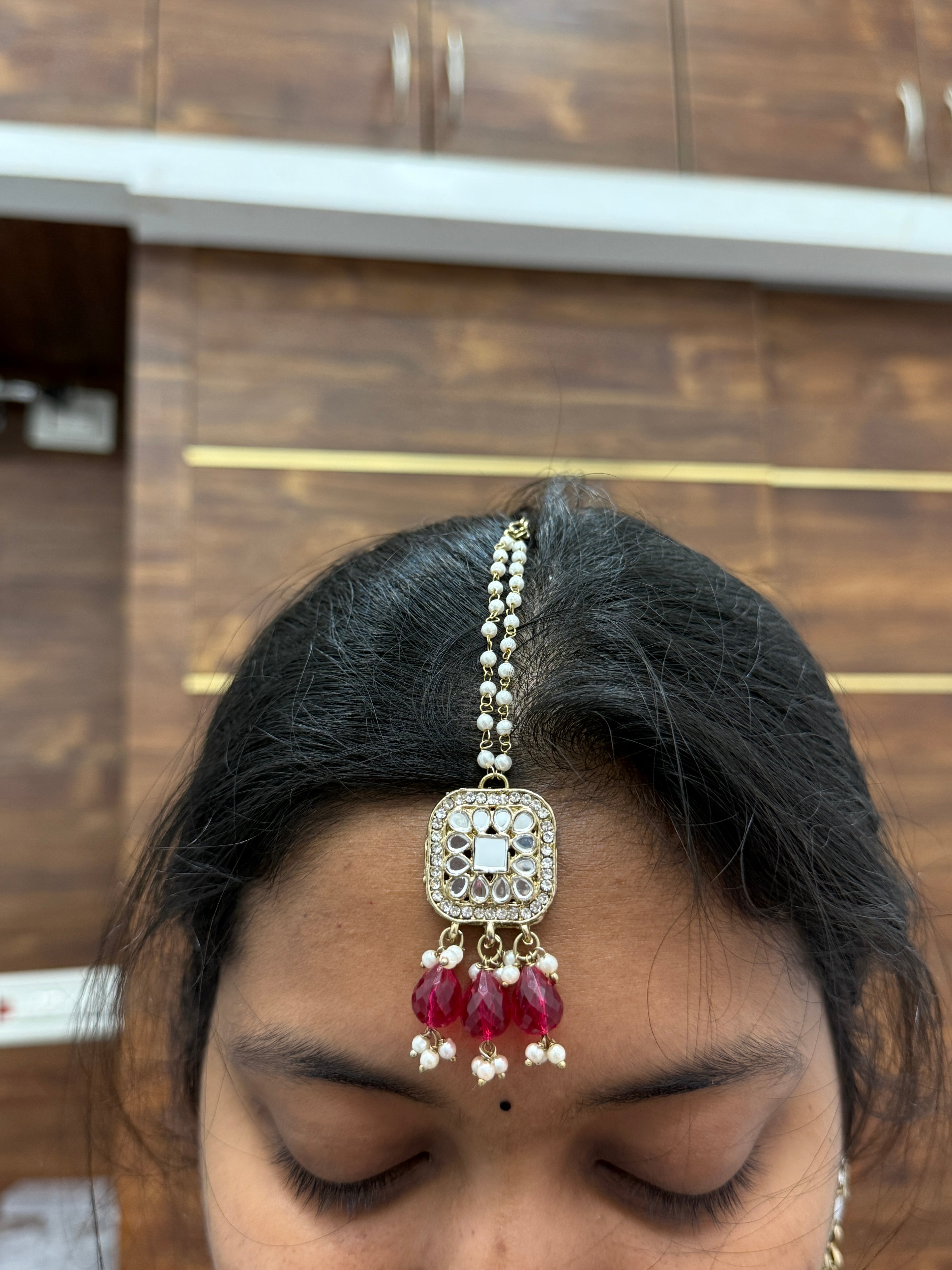 Mn001 4inches heavy mirror statement earrings with earchain and maang tikka