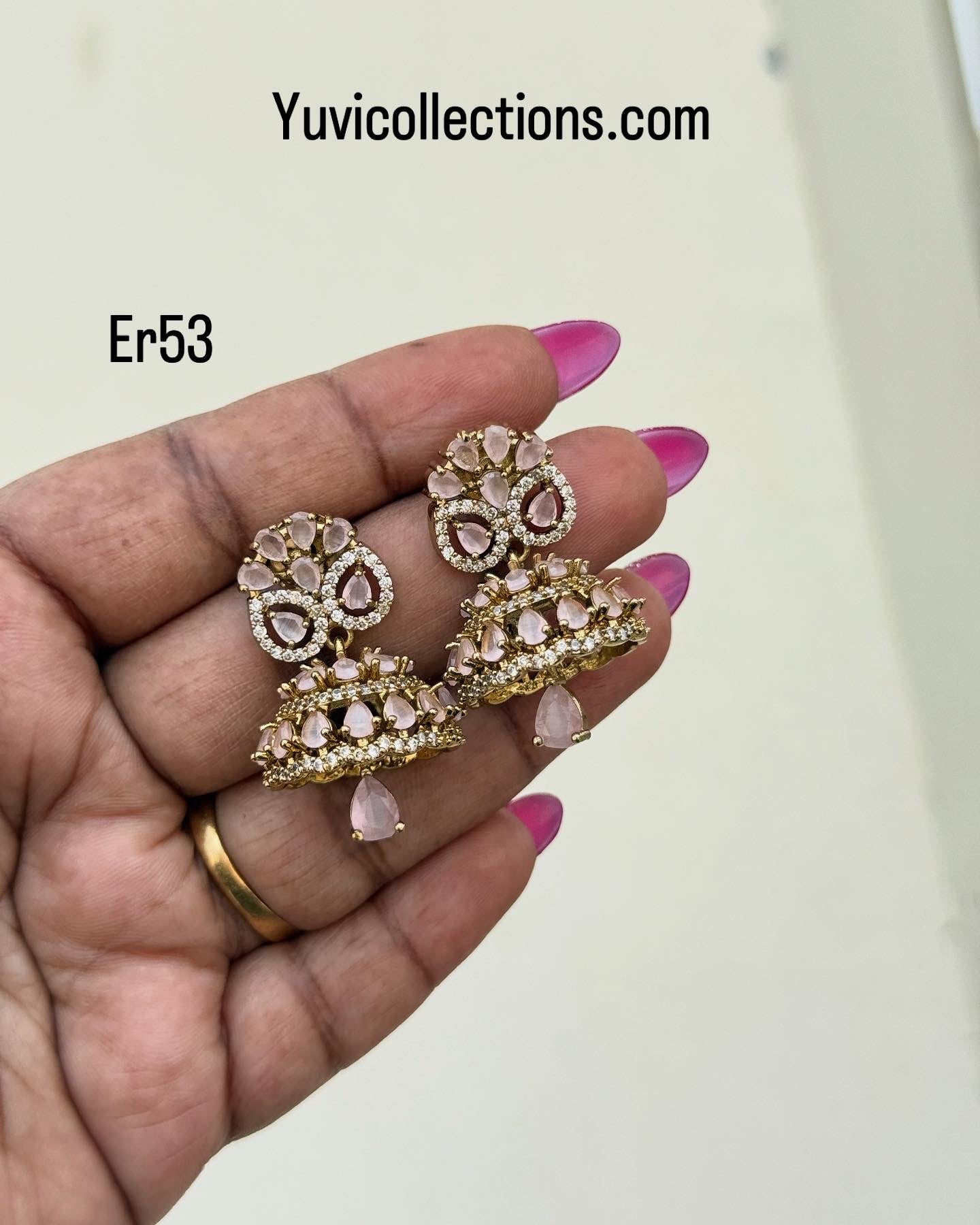 Er53 pastel color small butta Earrings