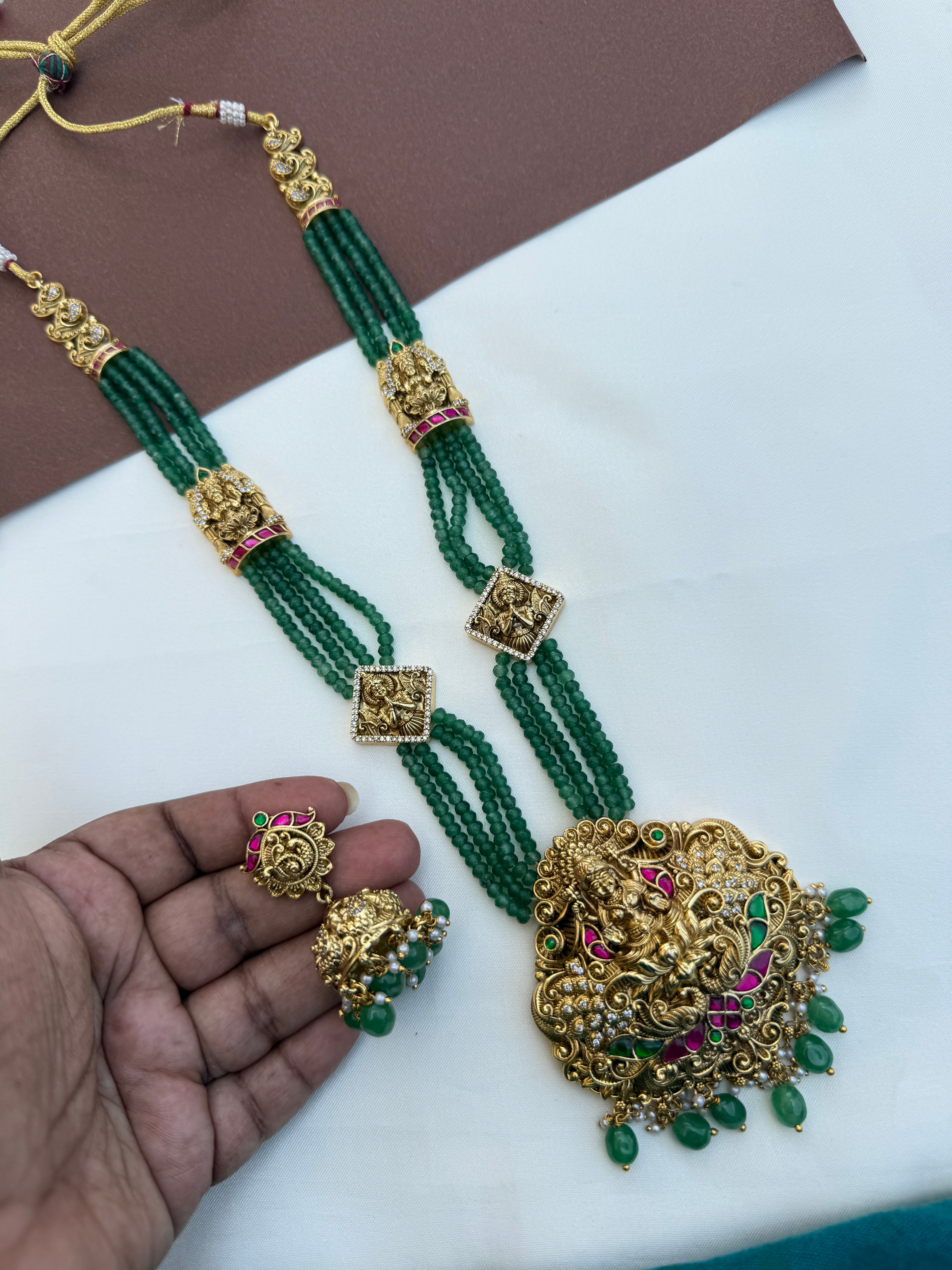 Ns721 jadau kundan lakshmidevi green beads neckset