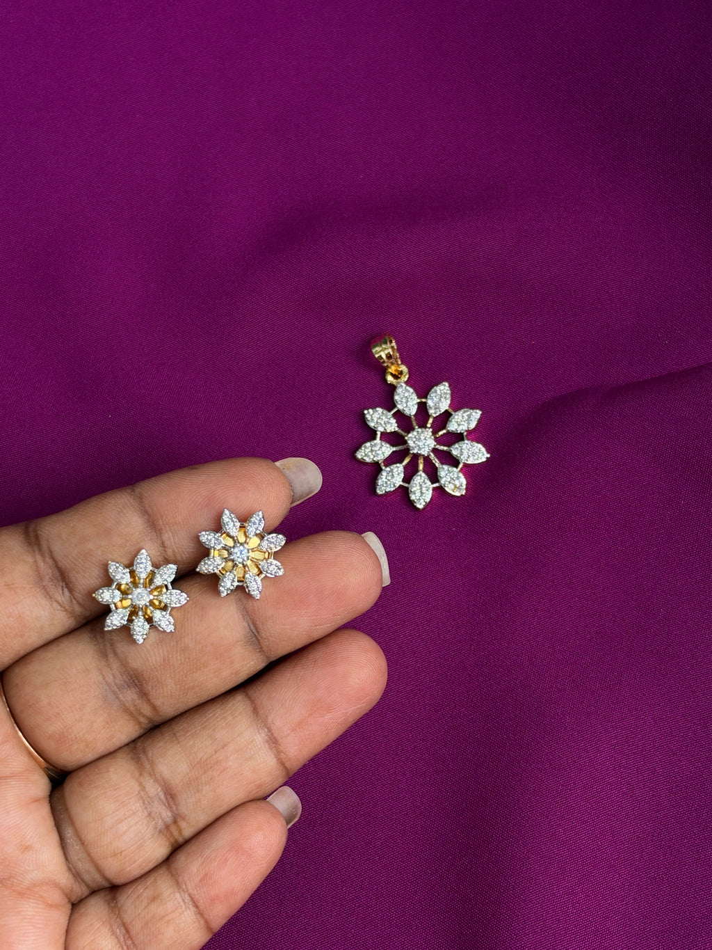 L064 flower diamond pendant with studs