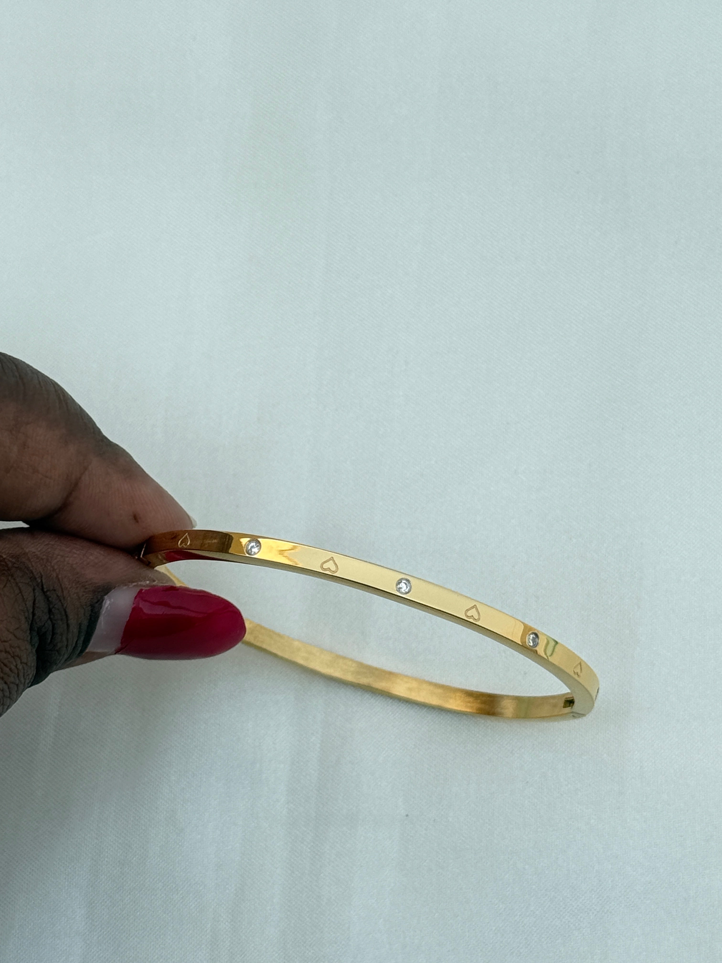 Ab552 anti tarnish white stone heart openable kada bracelet