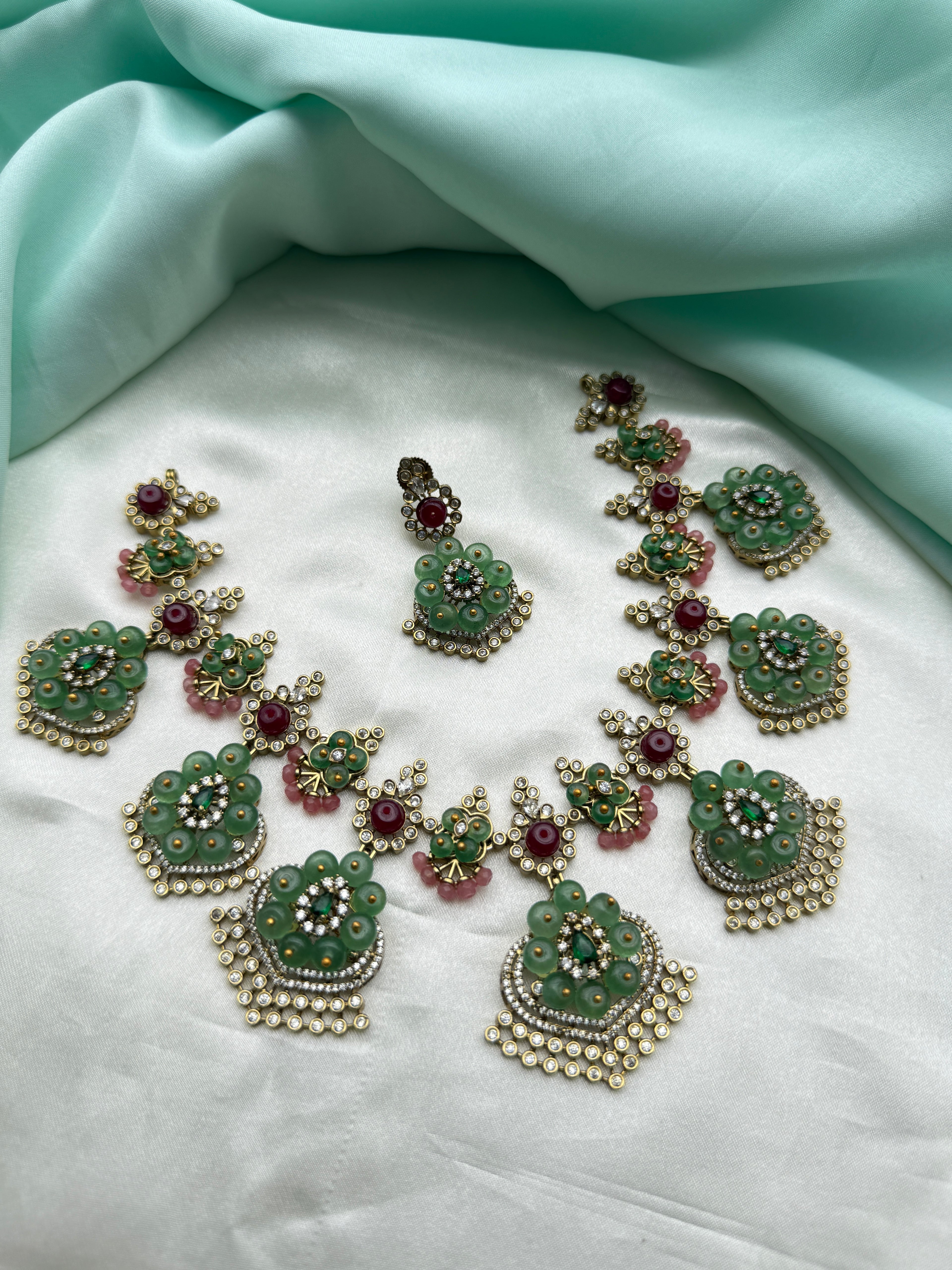 Ns960 unique multi short neckset with flower earrings