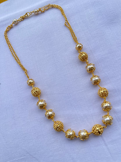Single line pearl gold ball chain