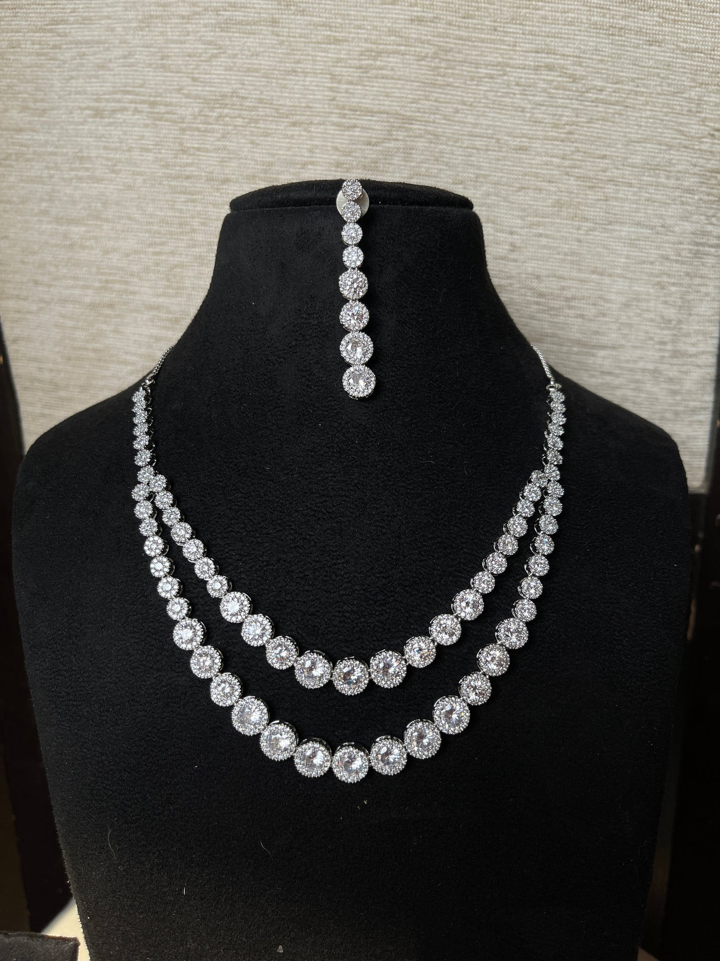 Solitaire 2 layers neckset with Earrings