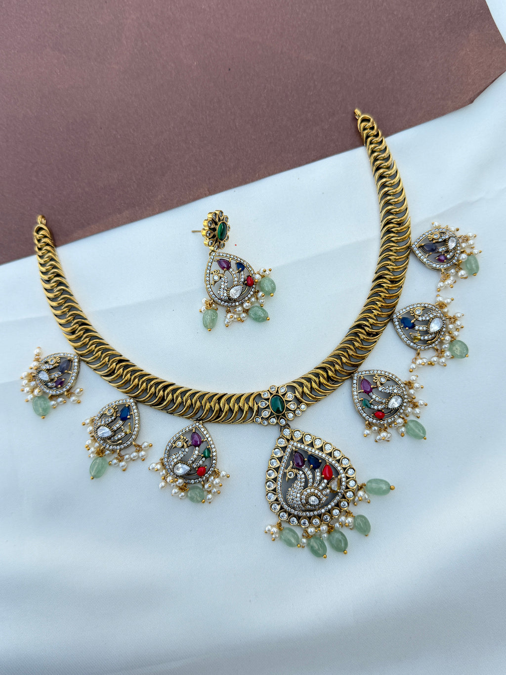Ns587 navarathan jalebi peacock neckset