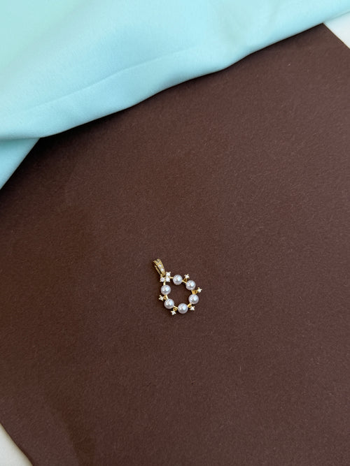 Al02 anti tarnish pearl white stones charm ( pendent)
