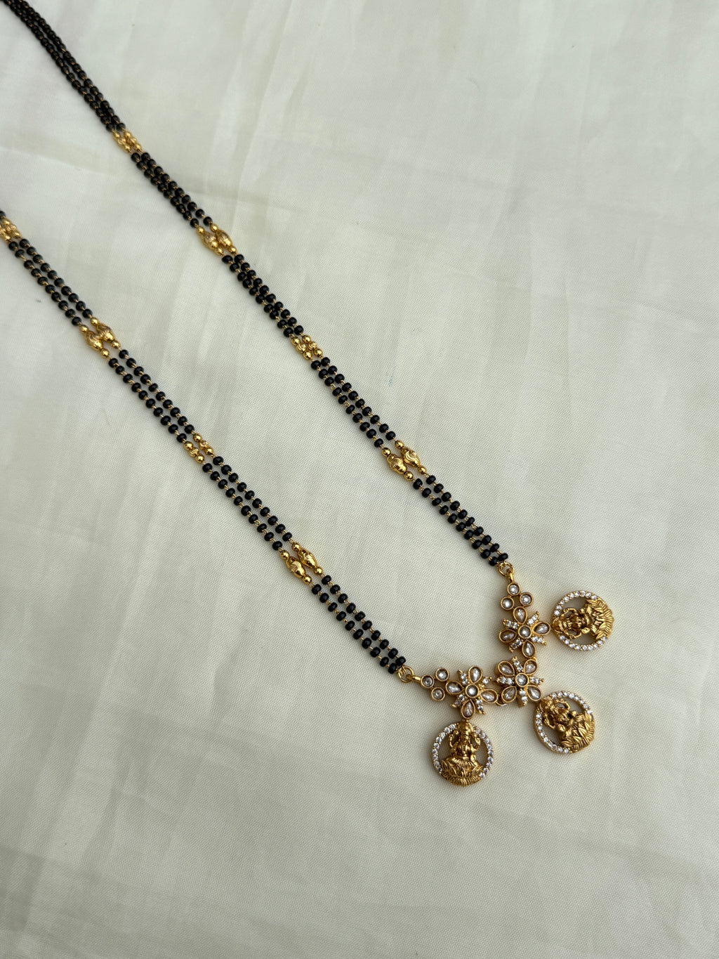 Bb017 lakshmi devi kundan 2 lines 24inches blackbeads