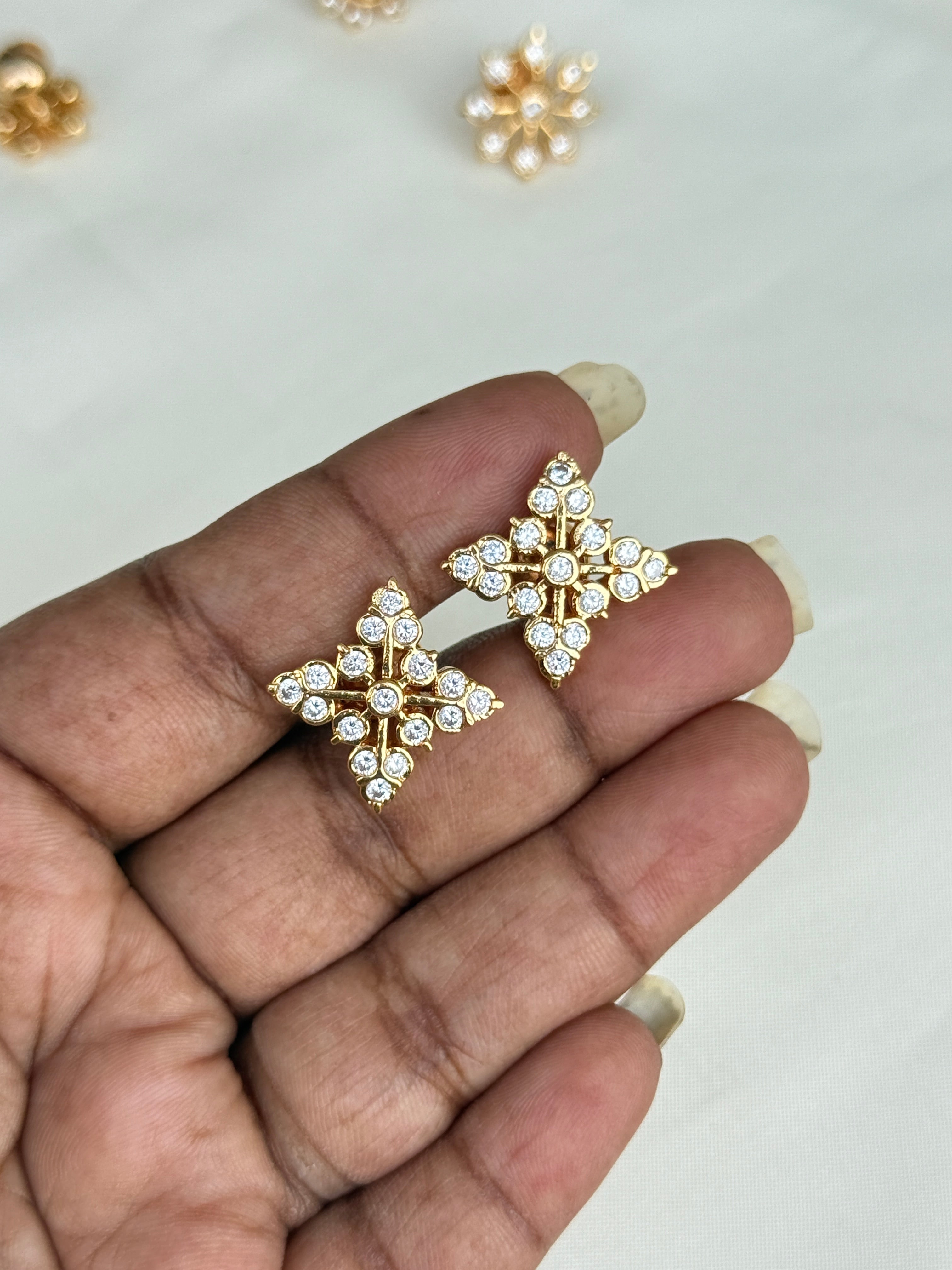 Ph089 4 flowers panchaloham studs