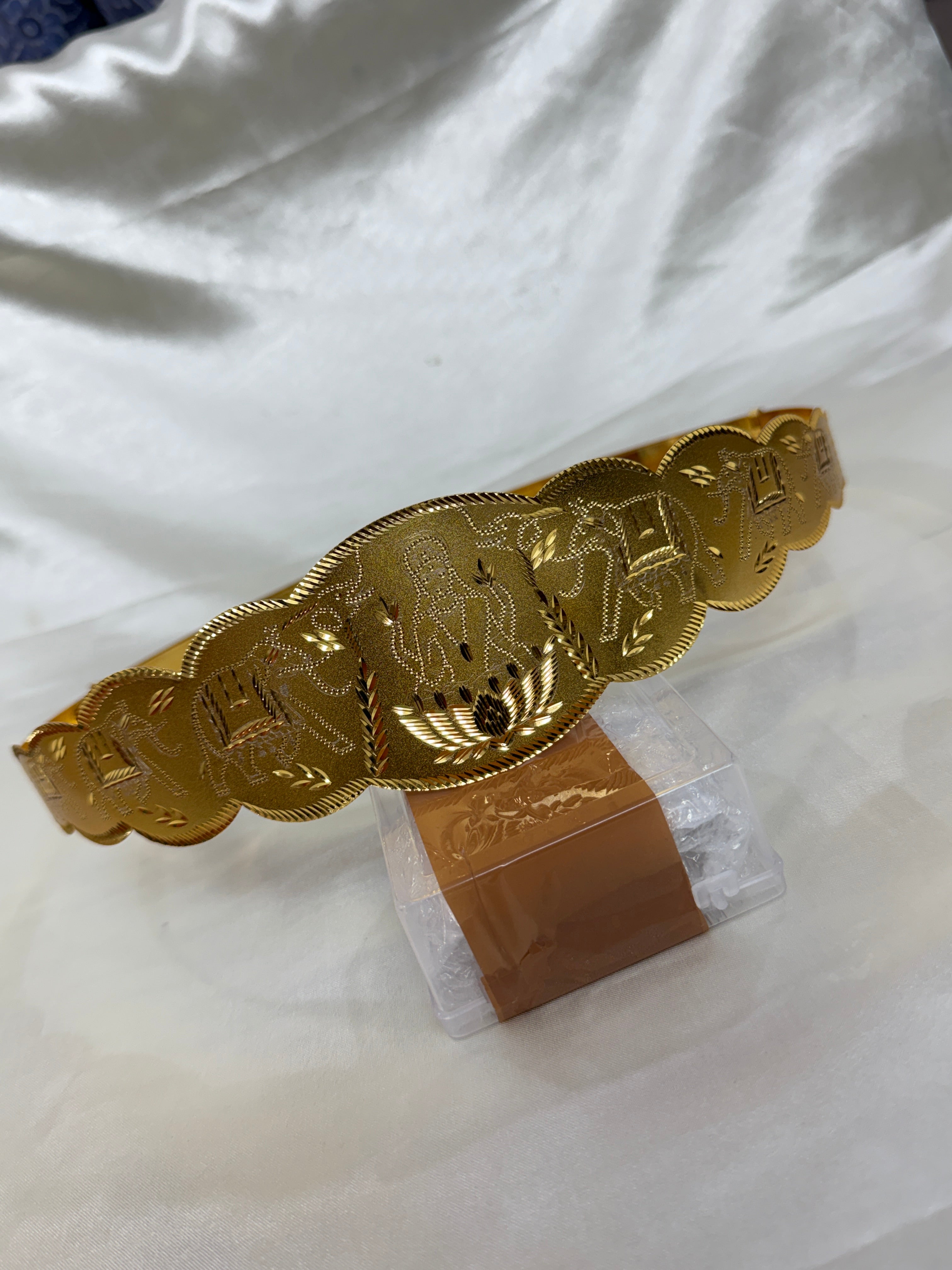 Hb633 Lakshmidevi elephant adults texture plain hipbelt