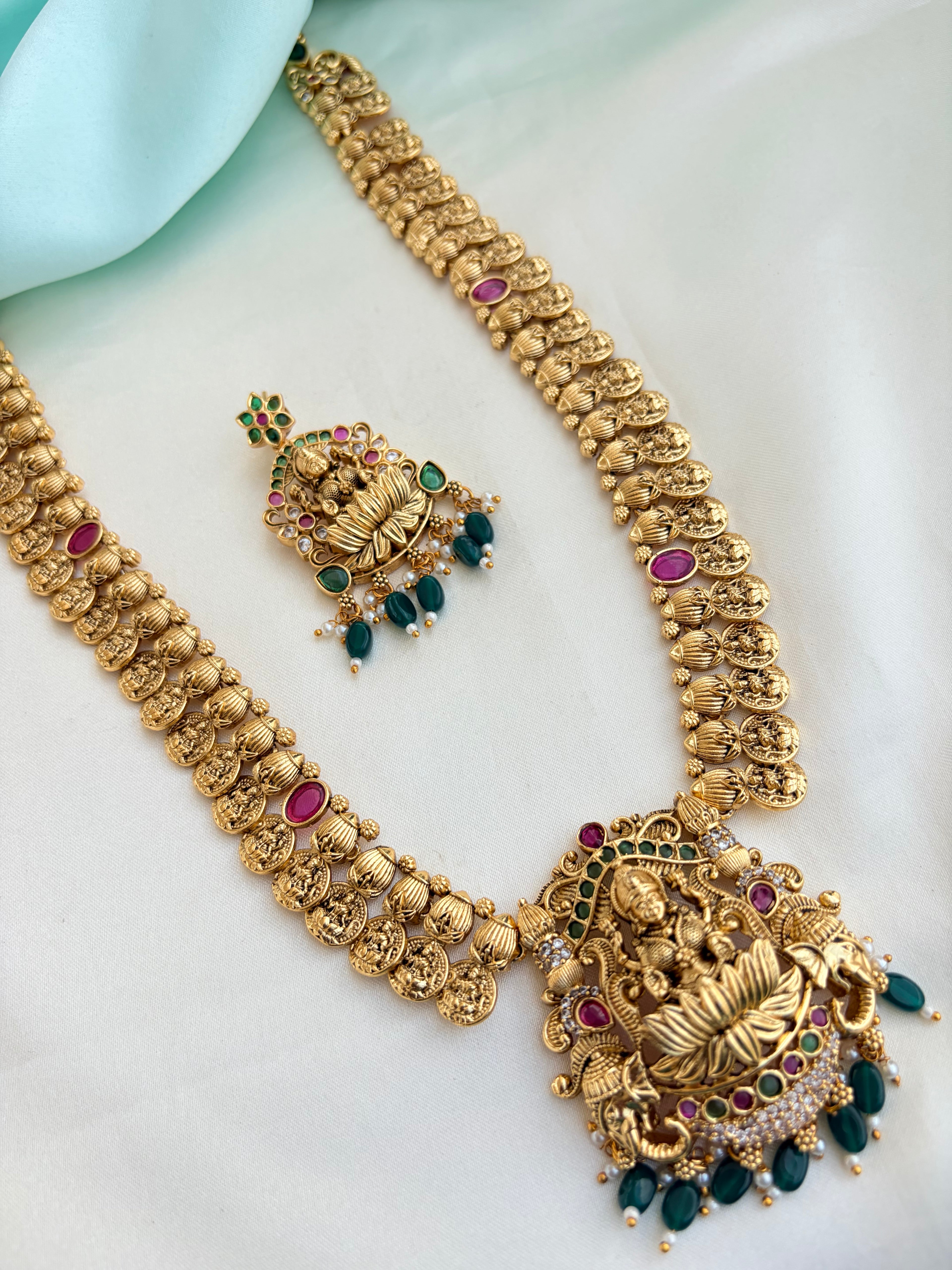 Nakshi Lakshmidevi Kasulu and pendent long haram with Earrings Lh600
