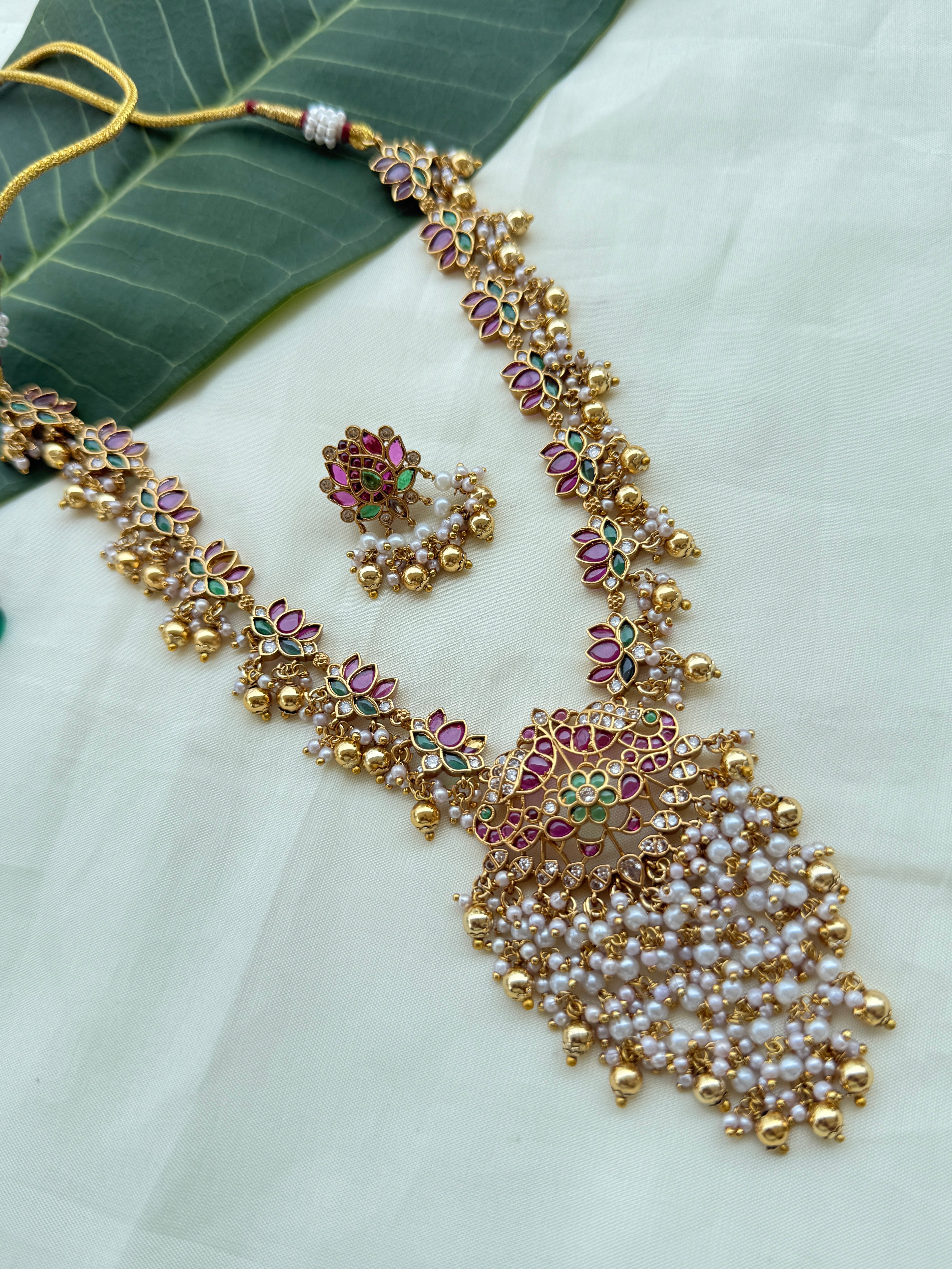 Ns210 kemp pearl neckset