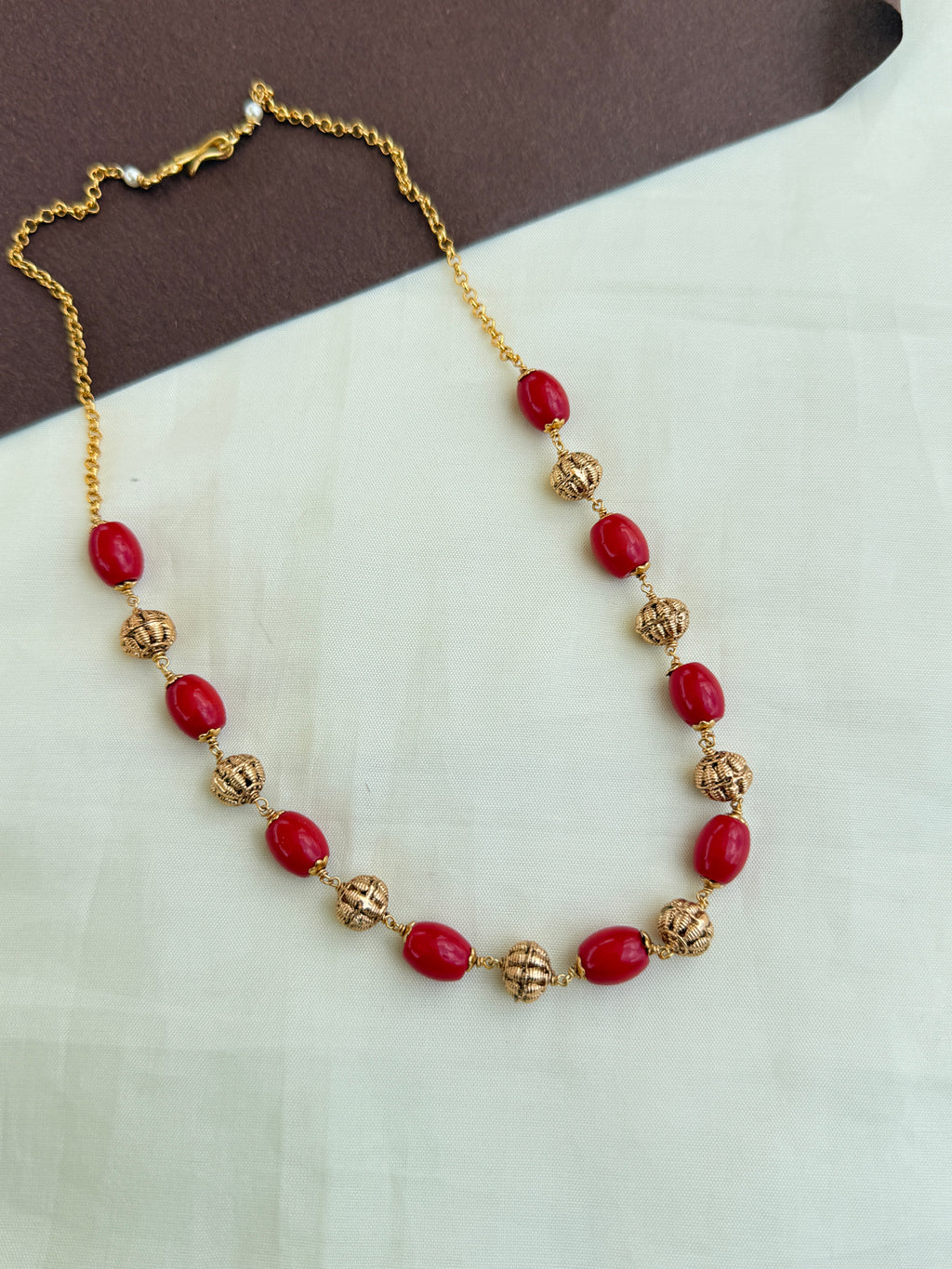 Bb0002 corals gold ball short chain