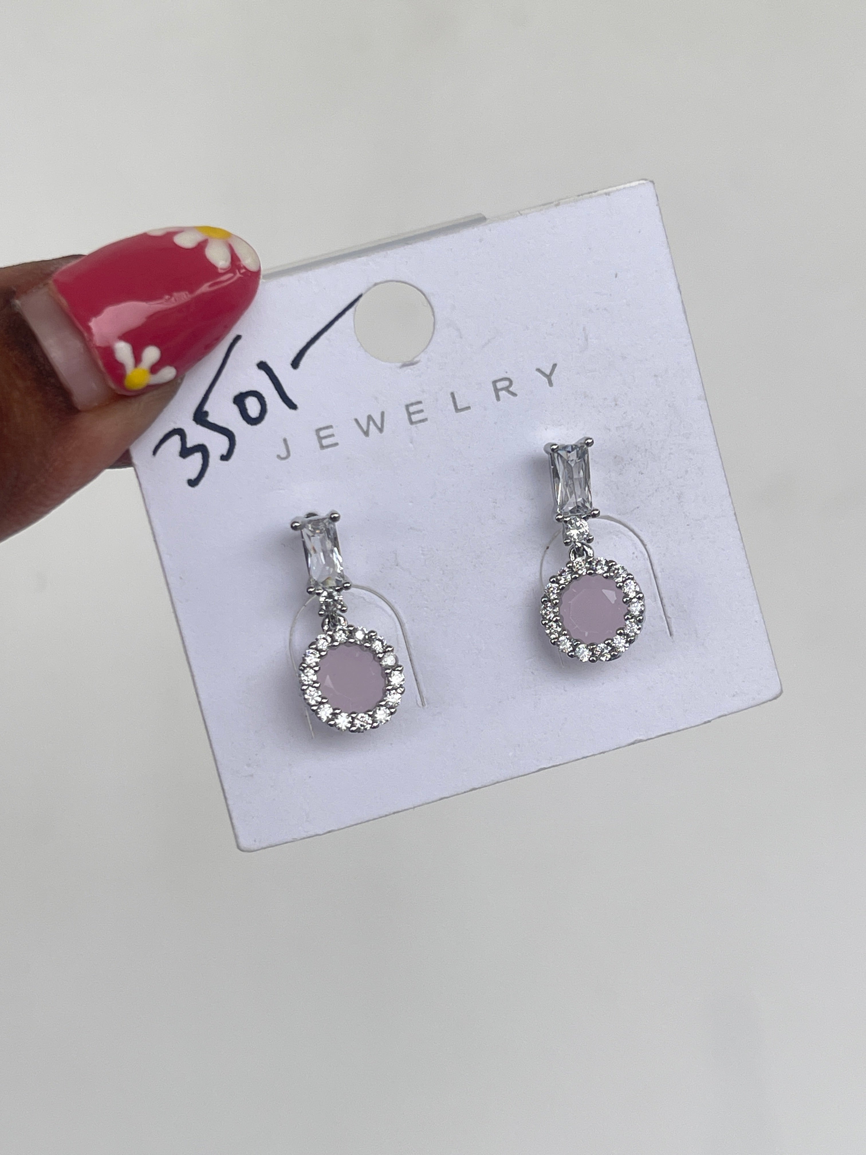 Silver earrings Color won't fade