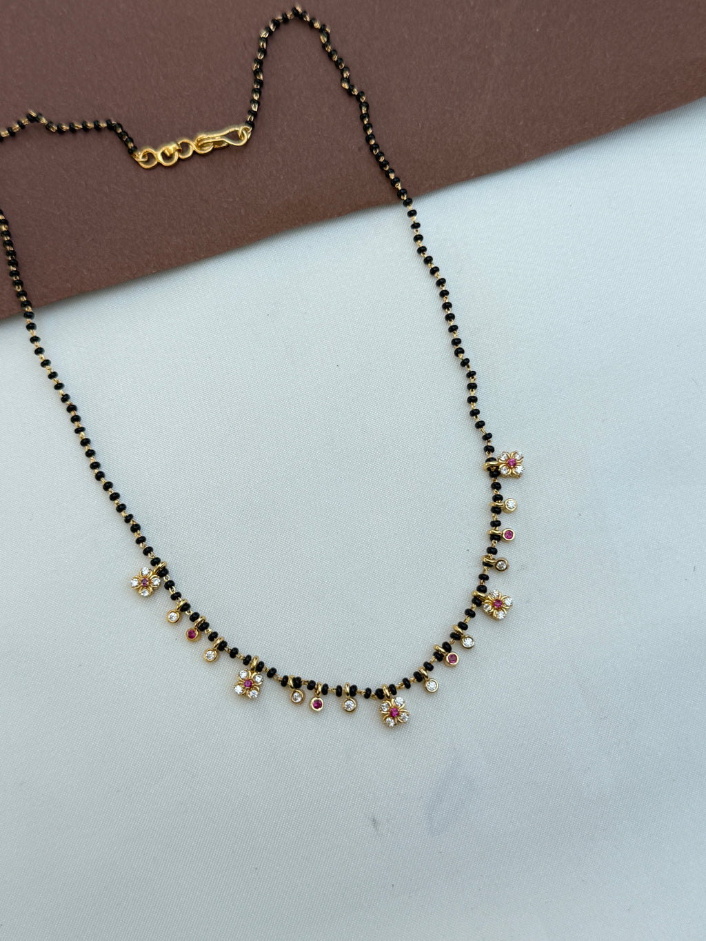 Bb067 18inches single line short flower blackbeads