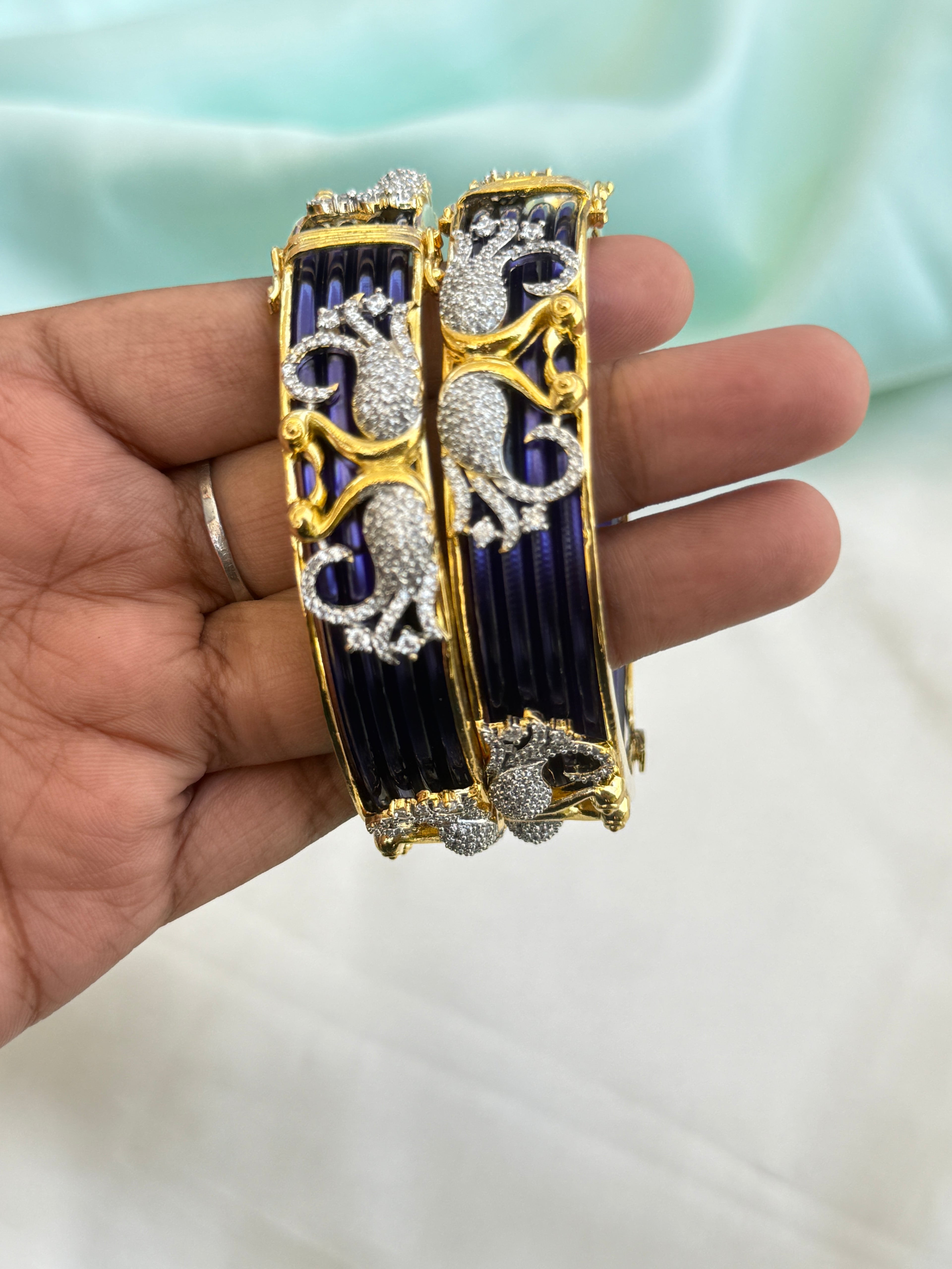 Sb662 changeable bangles you can change into 10 different Colours