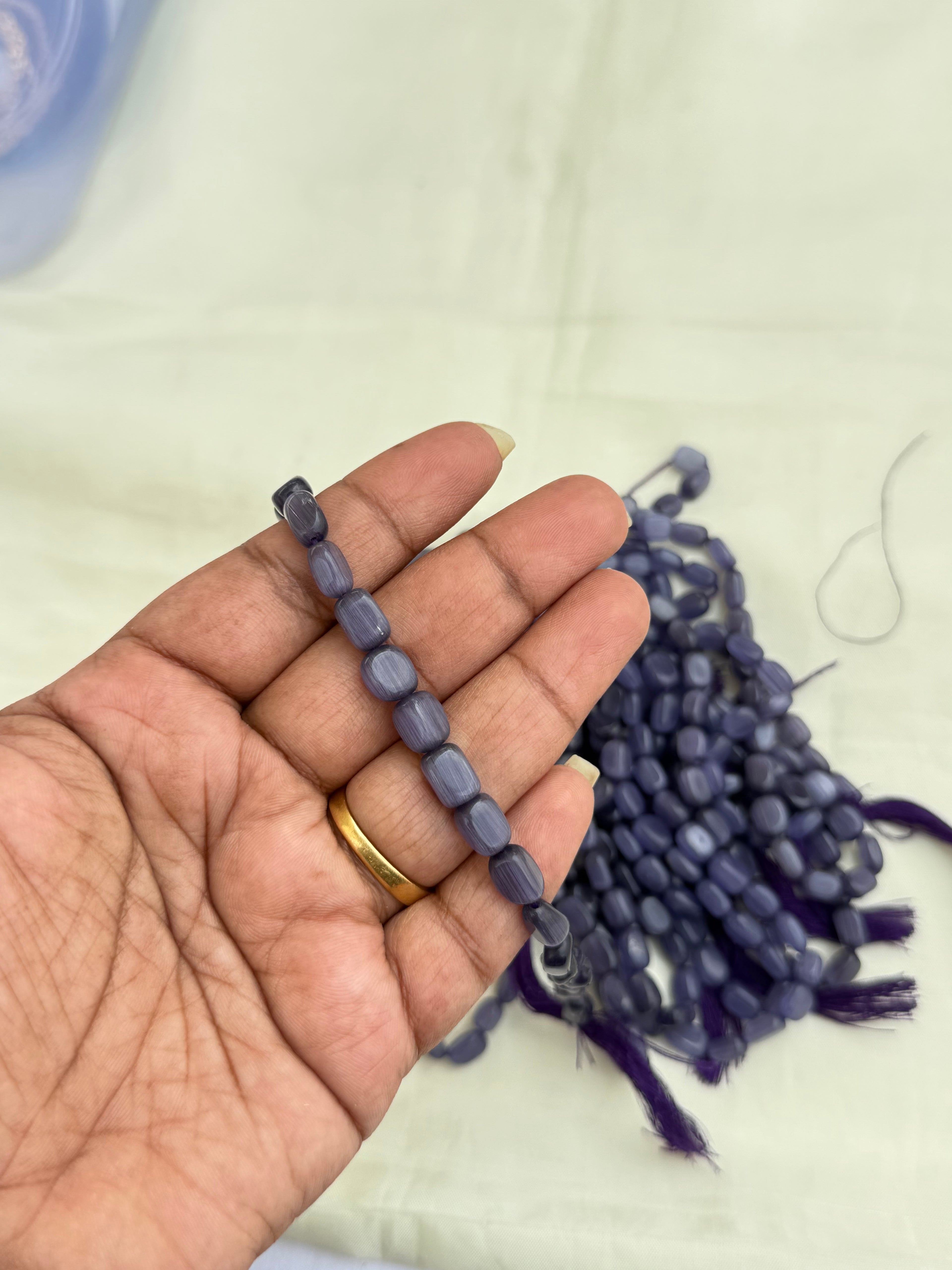 Rb002 Monalisa beads in light green and purple(single line 150/-)