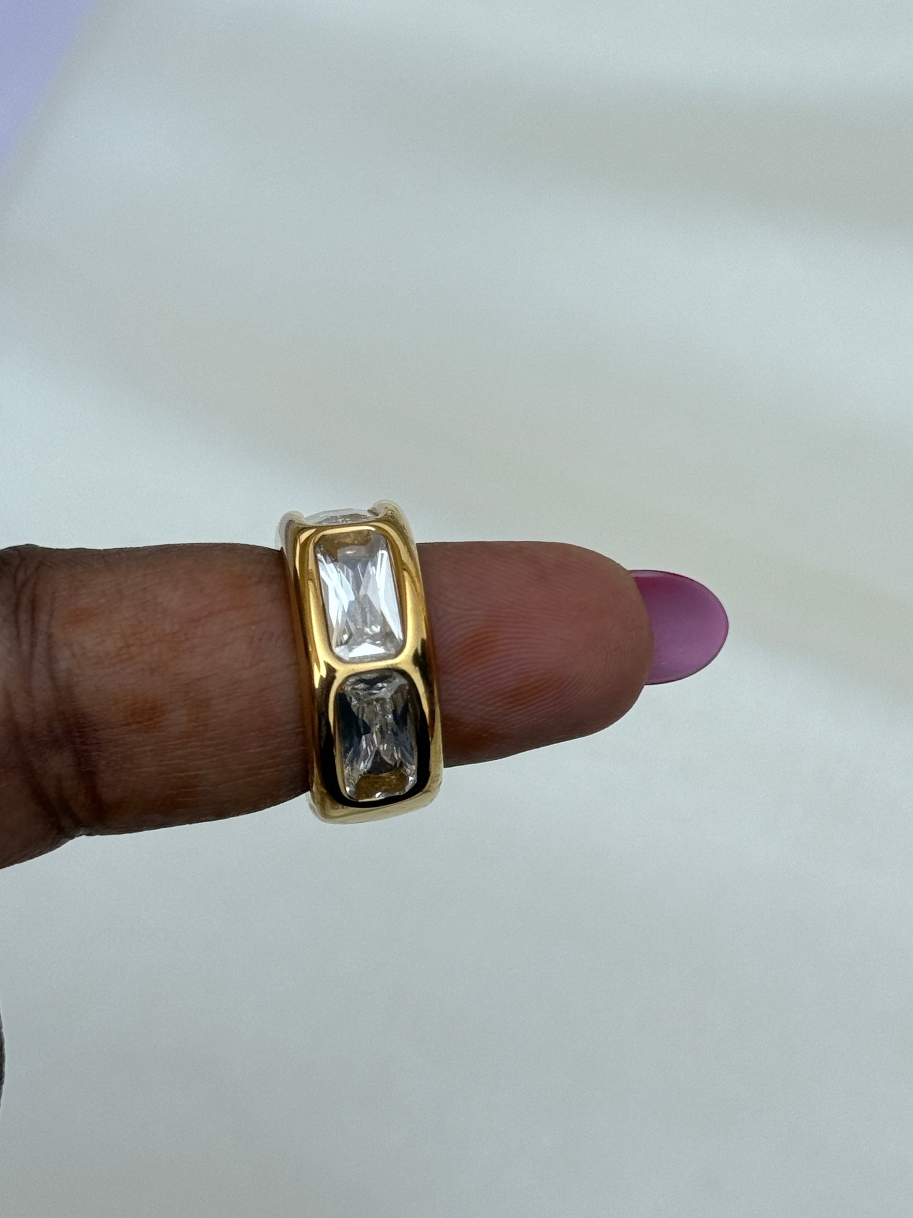 Rg044  anti tarnish 3 stones finger ring