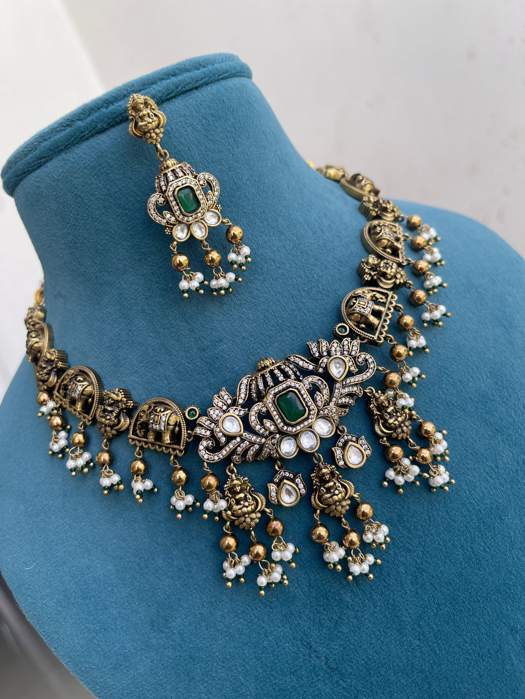 Ns1530 elephant Lakshmi Devi antique Victorian neckset..!