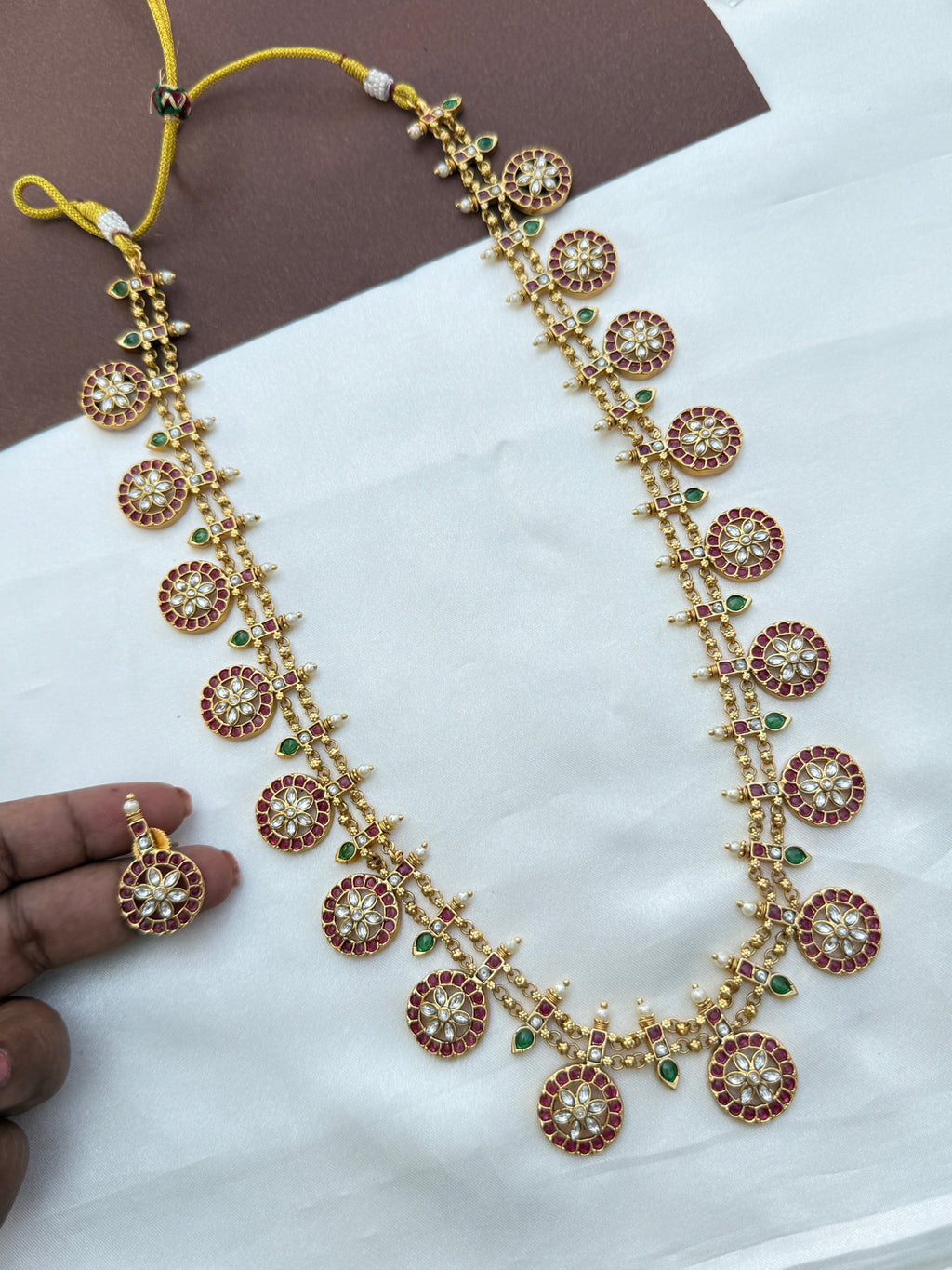 Lh556 kundan bottumala haram