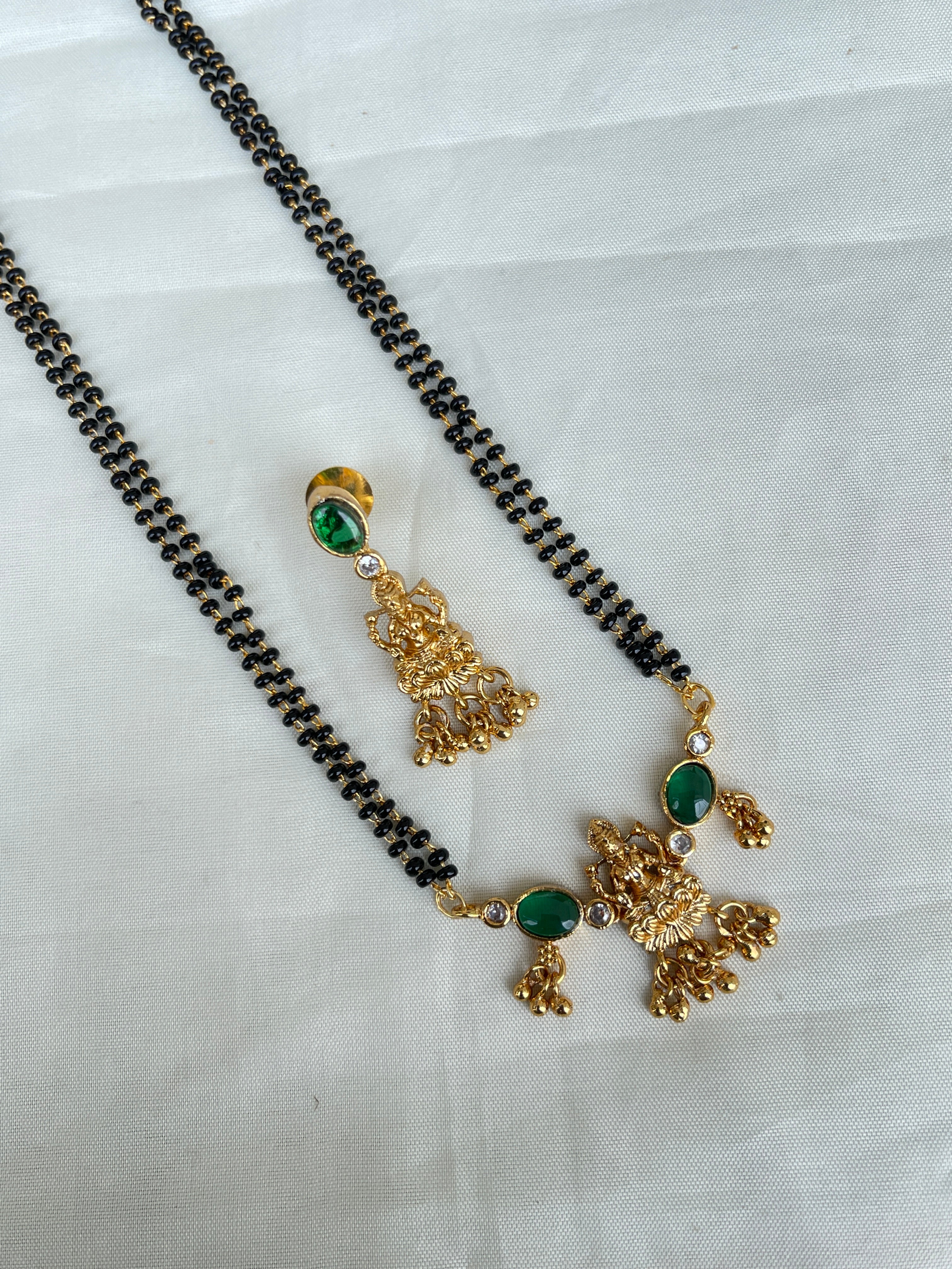 2 lines short blackbeads with lakshmi devi pendant and earrings bb1630