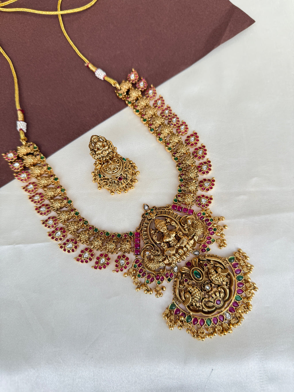Ns402 Lakshmi Devi Kemp mango 3/4th neckset