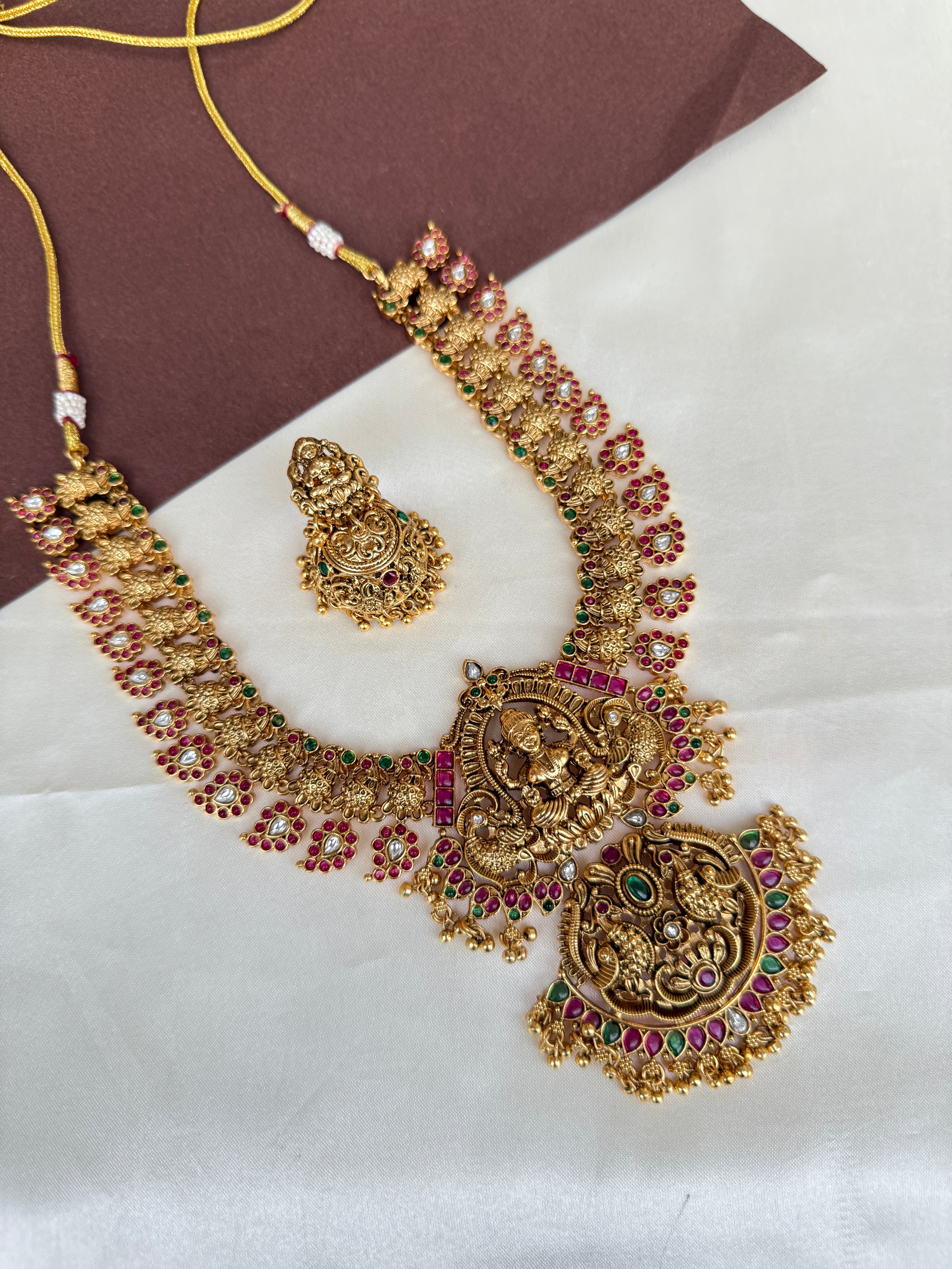 Ns402 Lakshmi Devi Kemp mango 3/4th neckset