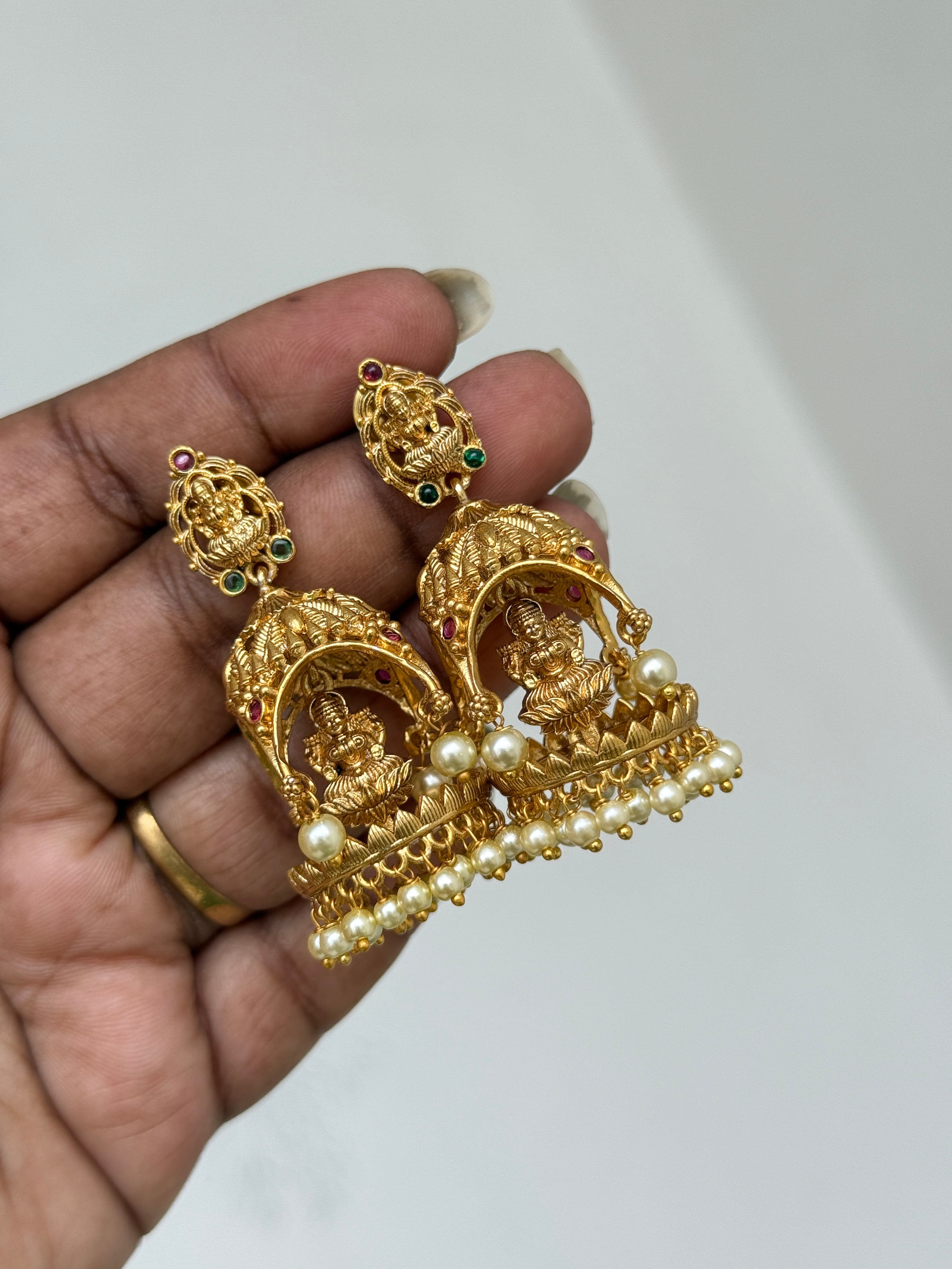 Er137 lakshmi devi butta Earrings