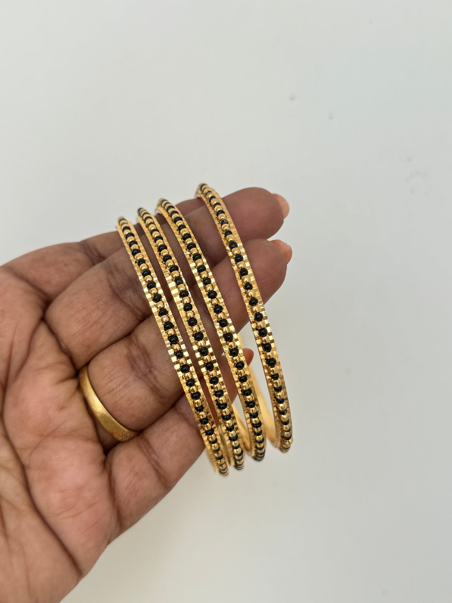 Sb531 Blackbeads bangles