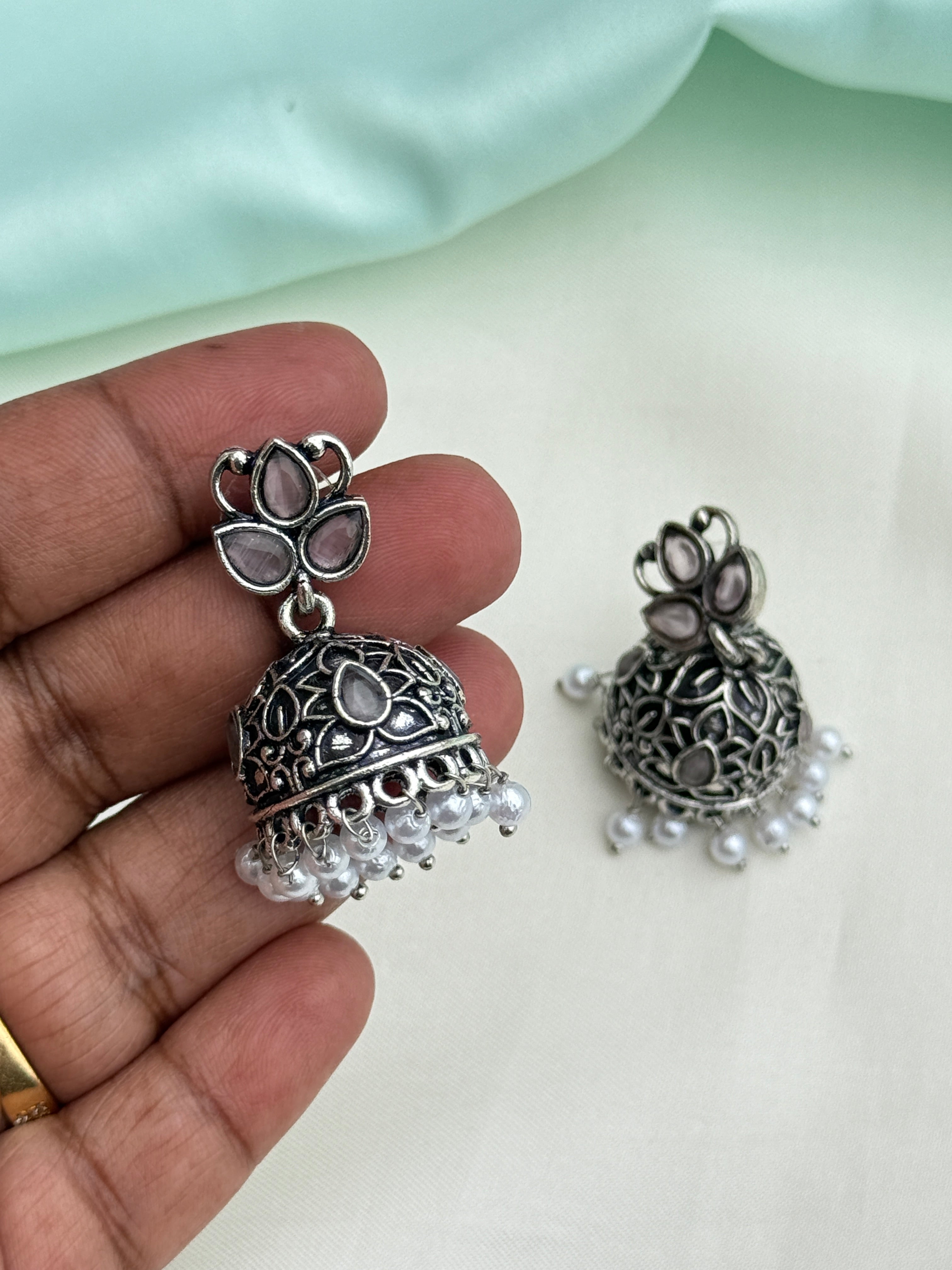 Er207 oxidised butta back push earings