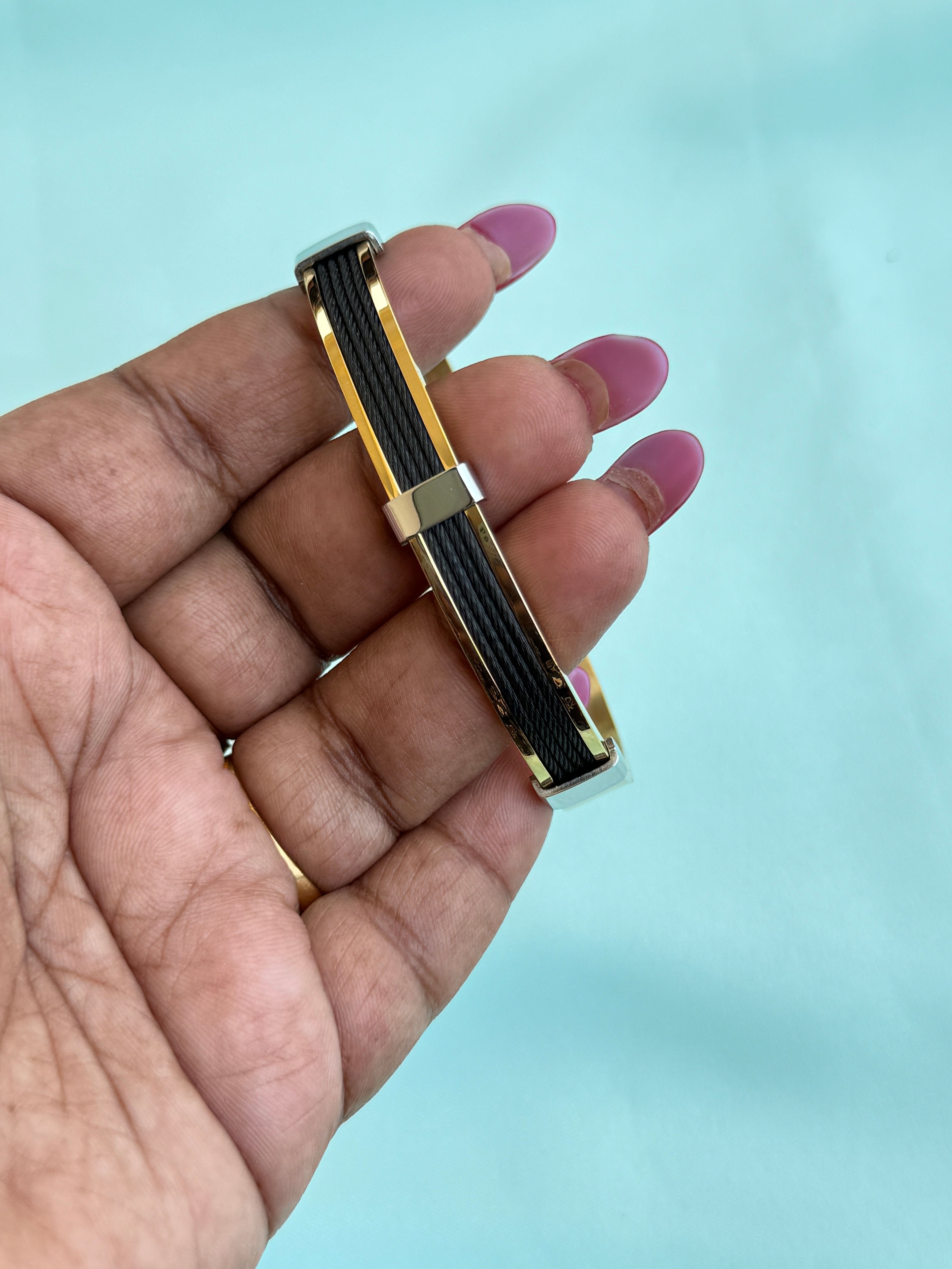 Mn022 openable anti tarnish black and gold kada bracelet suits for 2.6 to 2.8 size