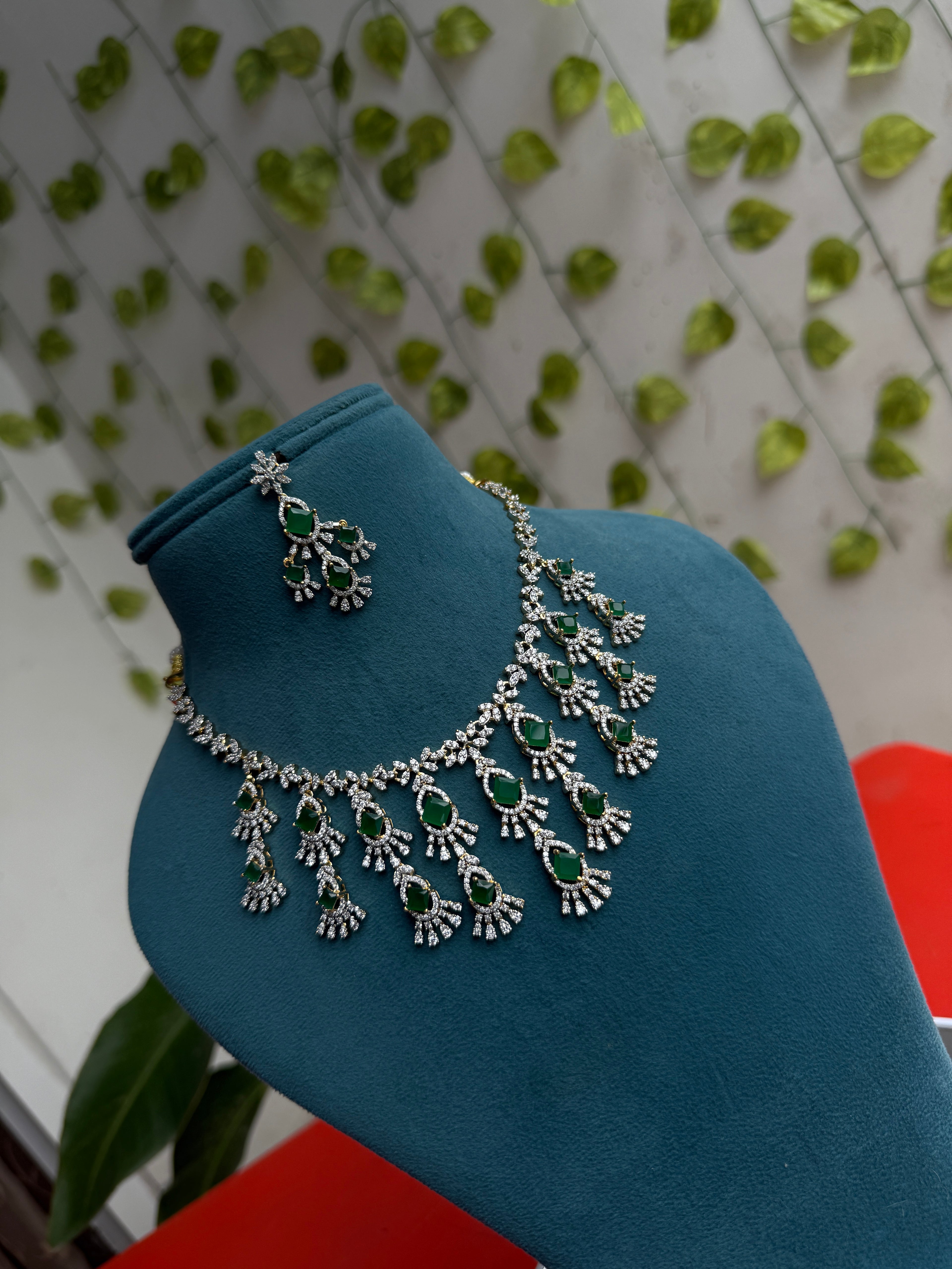 Unique emerald diamond finish Neckset with earrings ns209
