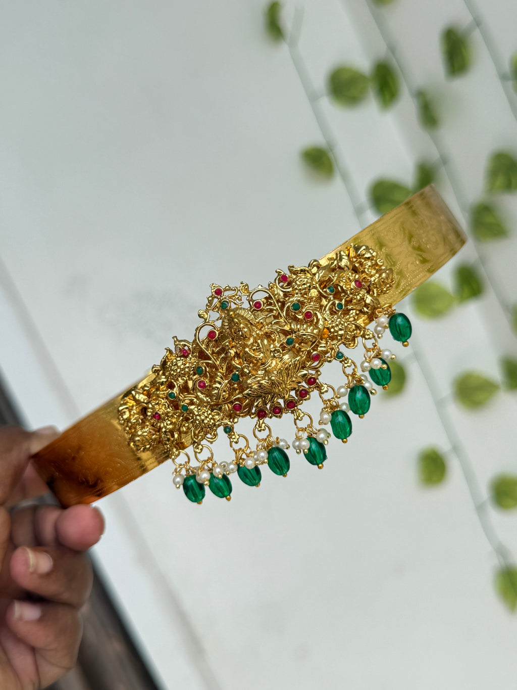 Hb703 textured Lakshmi devi with green beads hipbelt