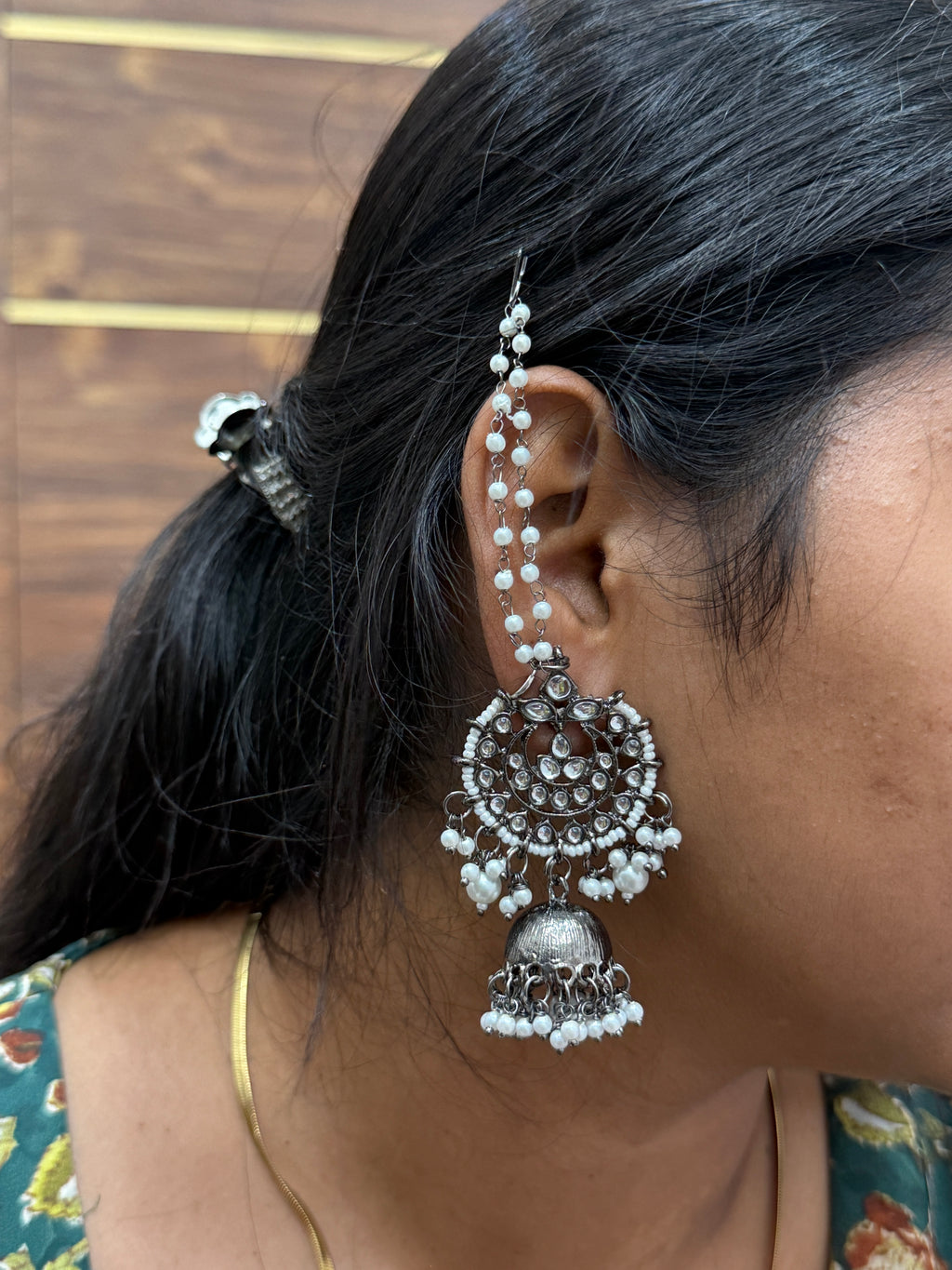 Mn008 Oxidised butta earrings with earchain