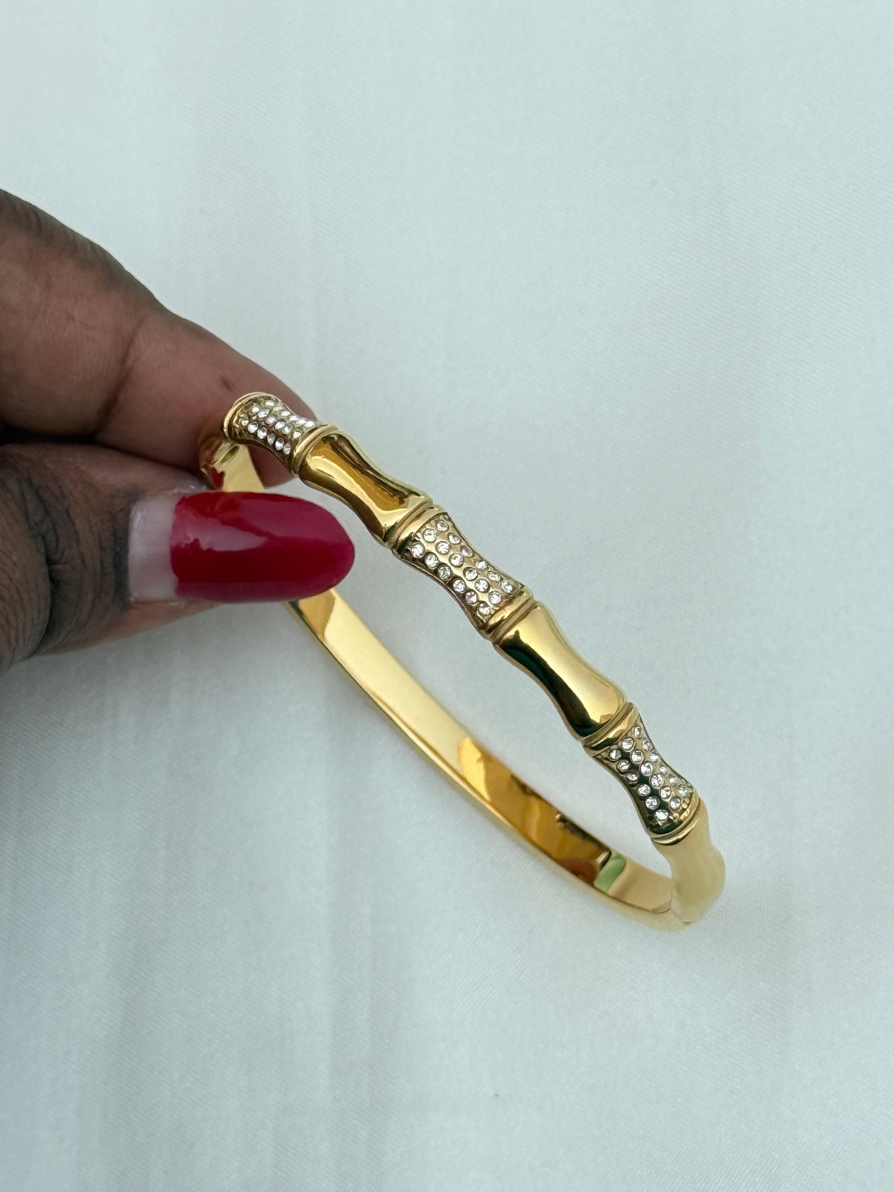 Ab560 anti tarnish gold colour white stones openable kada bracelet