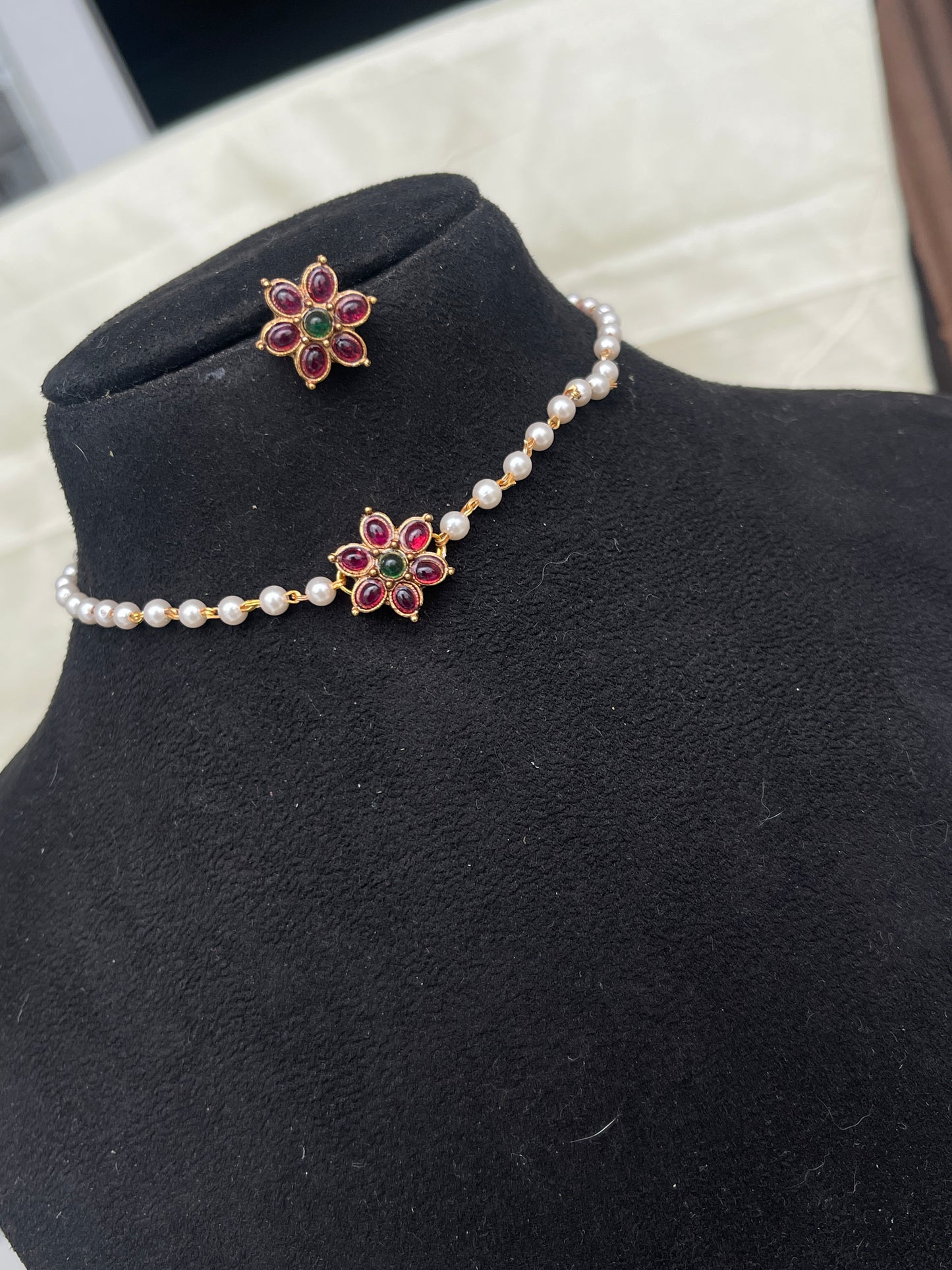 Pearl choker for kids and adults with earrings