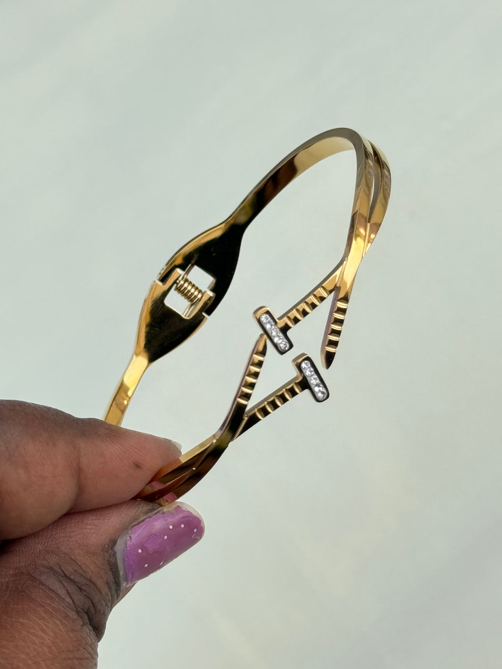 Ab005 anti tarnish double V openable bracelet