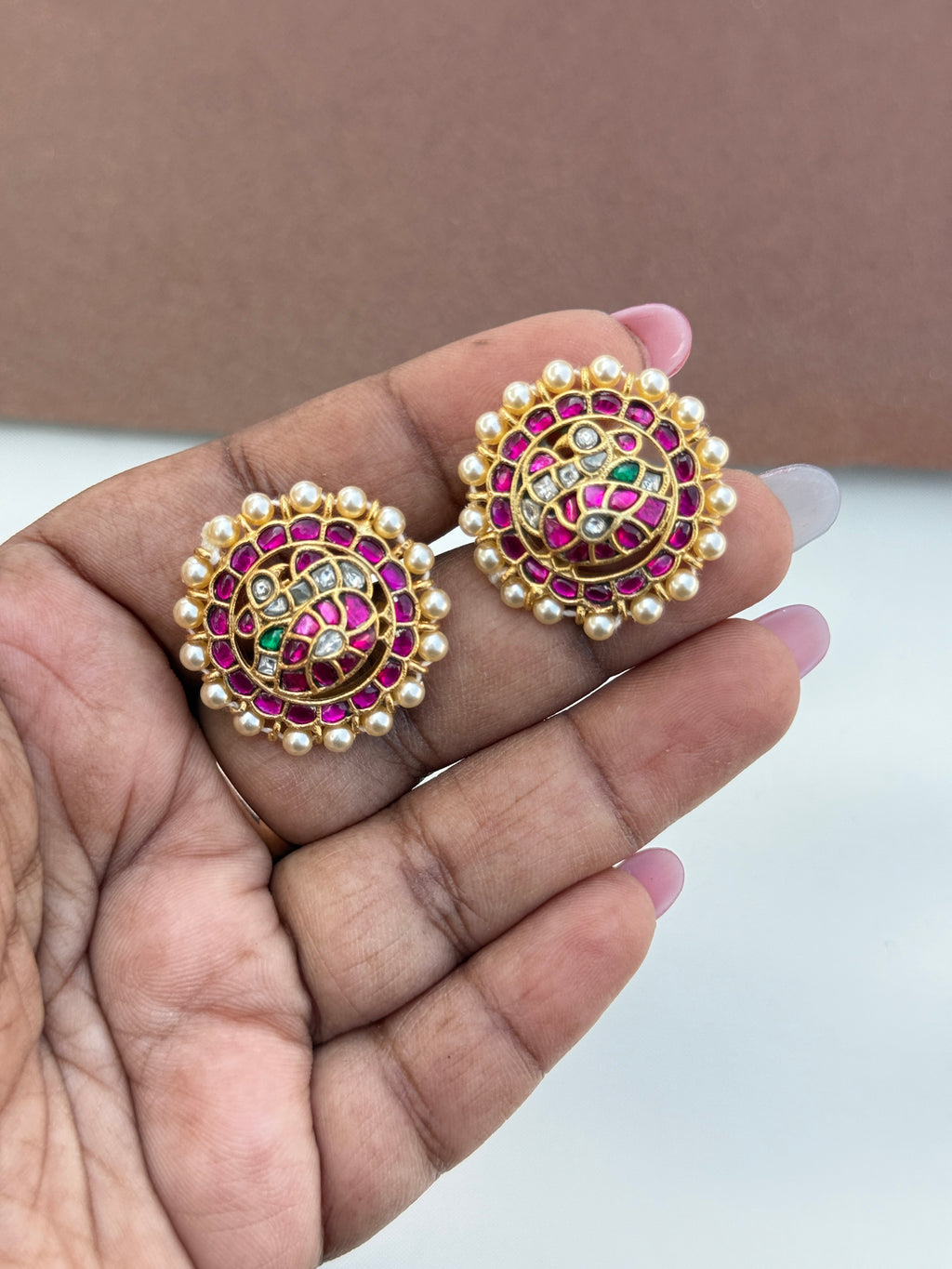 Er156 jadau kundan studs with Bombay screw