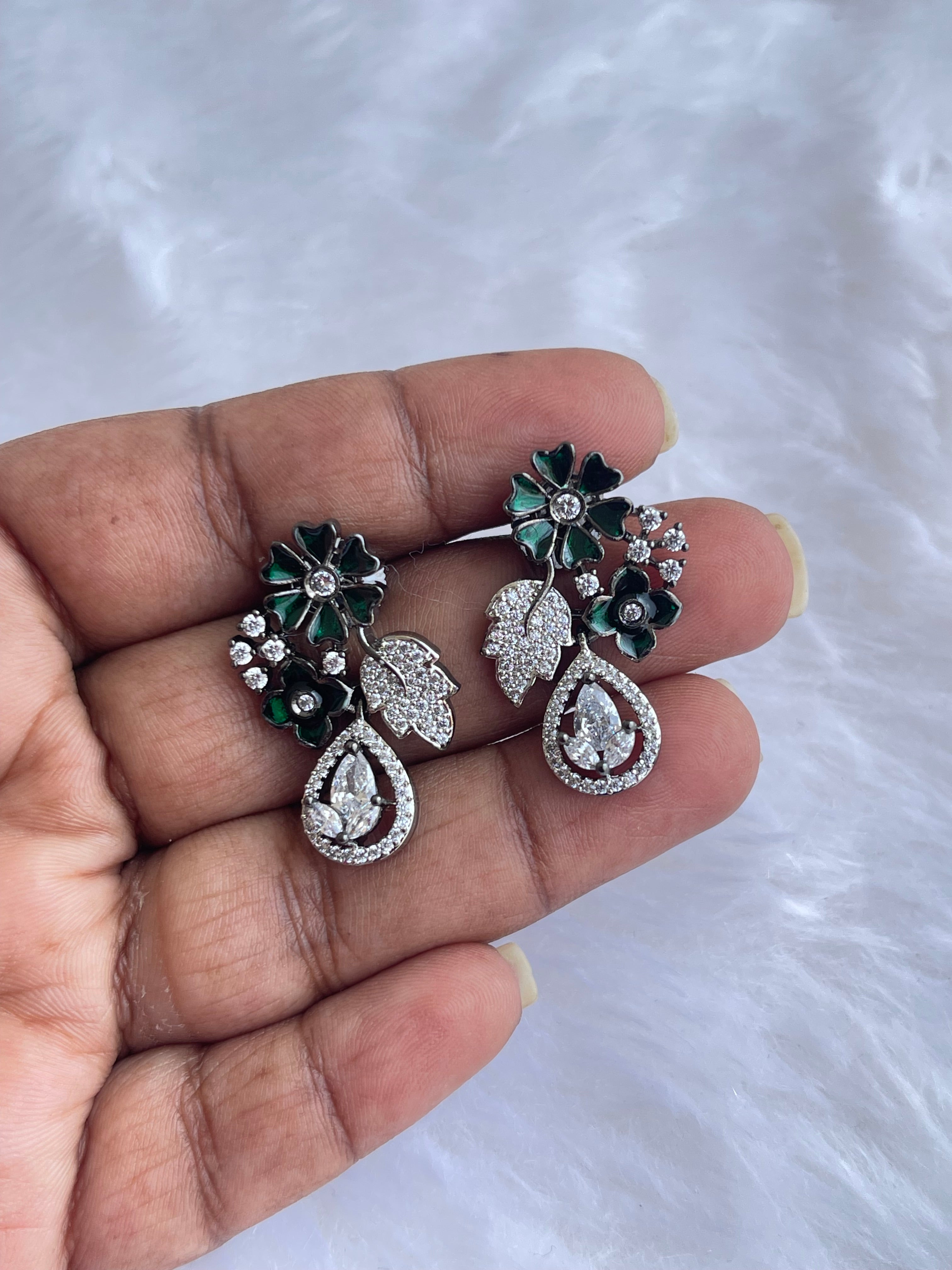 Cute lightweight statement leaf earrings